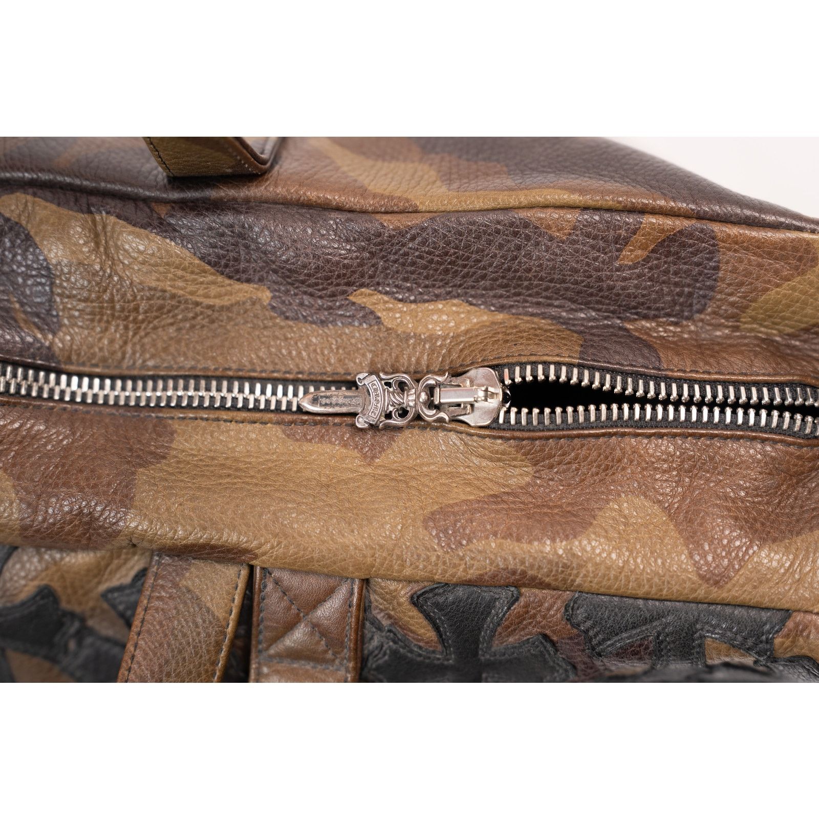 Chrome Hearts 1/1 XL Camo Leather Messenger Bag With Black Cross Patches Size ONE SIZE - 10 Thumbnail