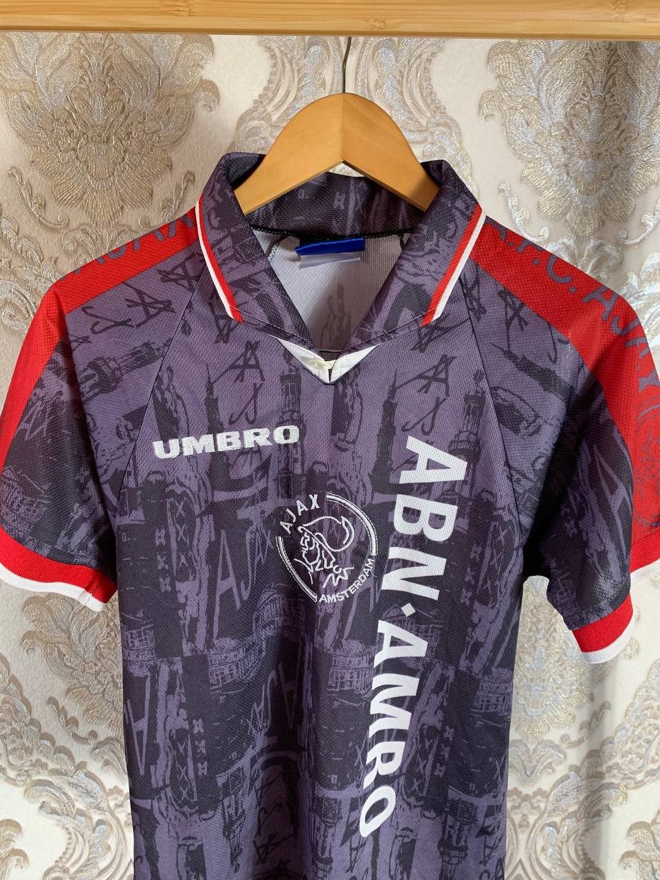 Umbro VINTAGE UMBRO FC AJAX NETHERLANDS SOCCER JERSEY RETRO 90s Size US XS / EU 42 / 0 - 2 Thumbnail