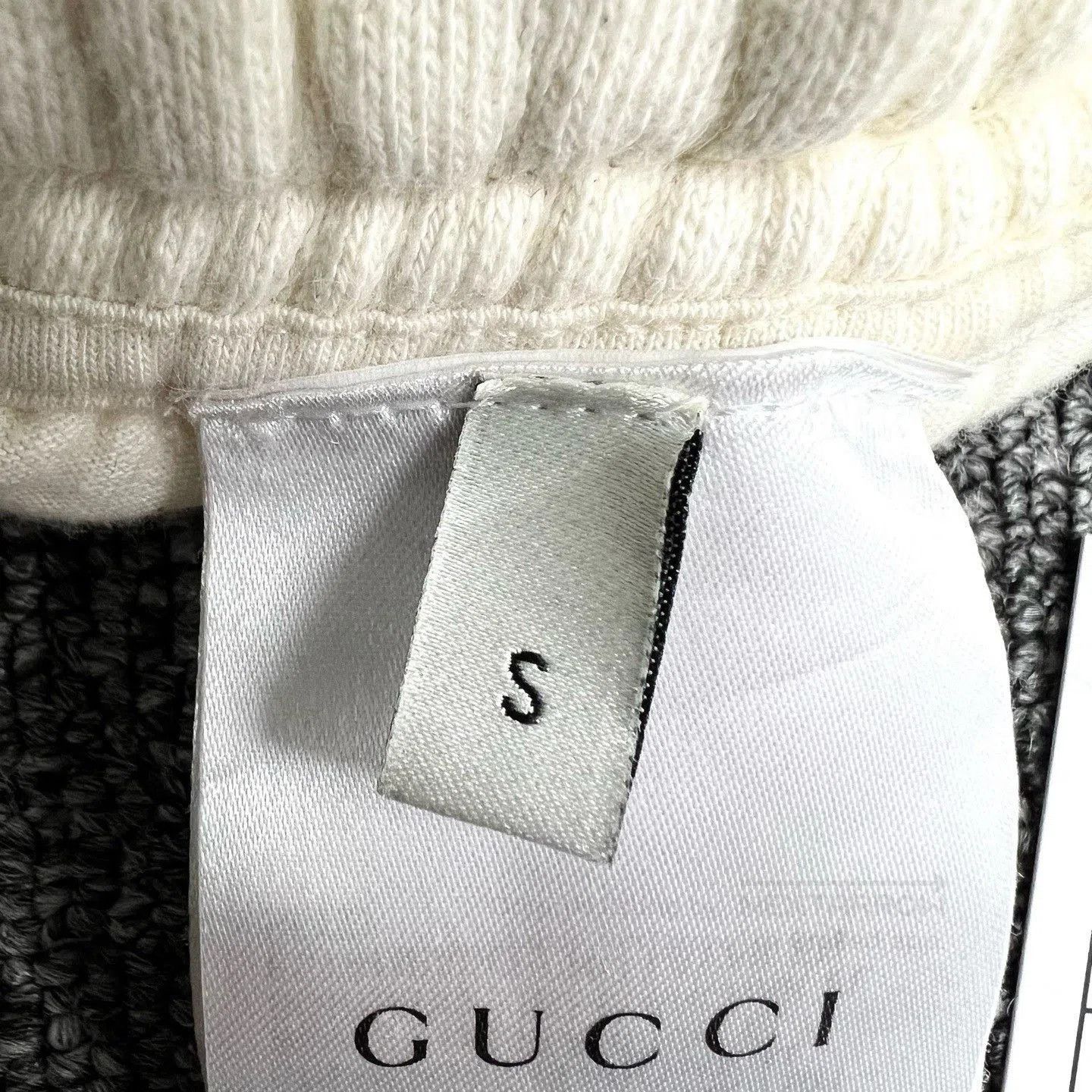Gucci Gucci Sequin Apple Embroidery Shorts. Size 24" / US 00 / IT 34 - 8 Thumbnail