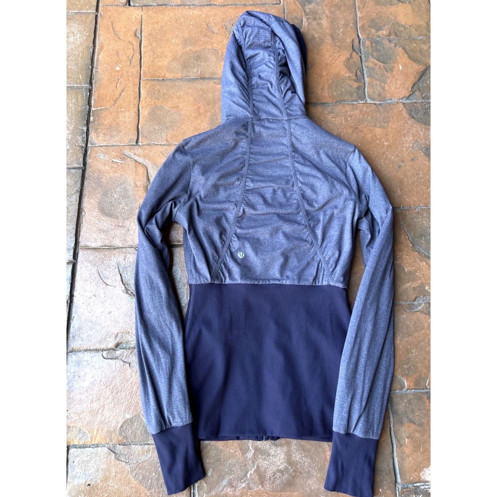 Lululemon Lululemon Dance Studio Jacket III CORSET Reversible Hoodie Jacket Women's 6 Purple Striped/Solid Full Zip Pockets Reversible Size M / US 6-8 / IT 42-44 - 4 Thumbnail