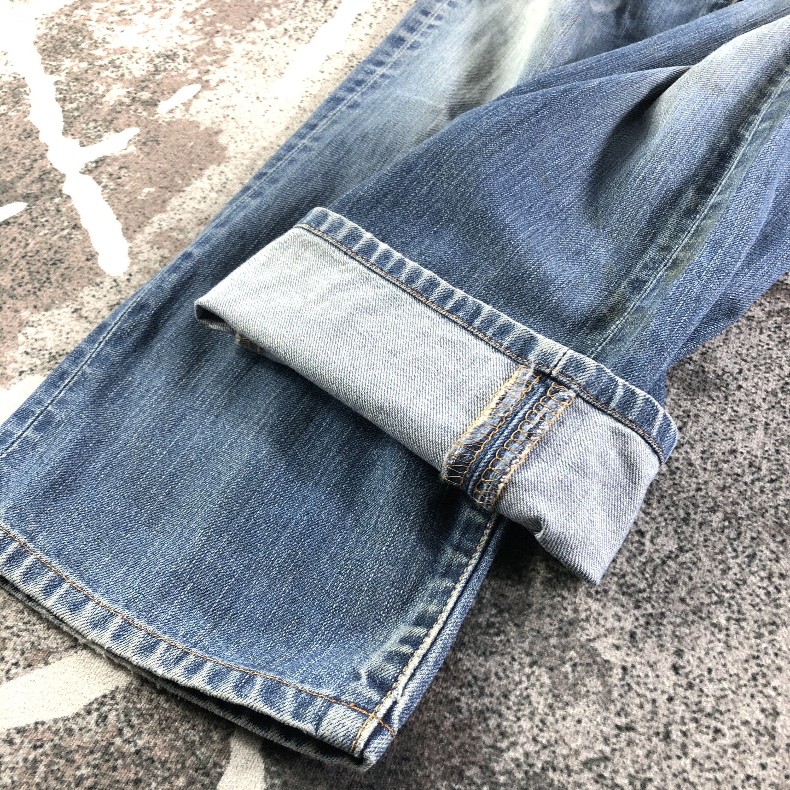 Levi's Vintage Levis 501 Jeans Faded Blue Denim KJ2262 Size US 28 / EU 44 - 6 Thumbnail
