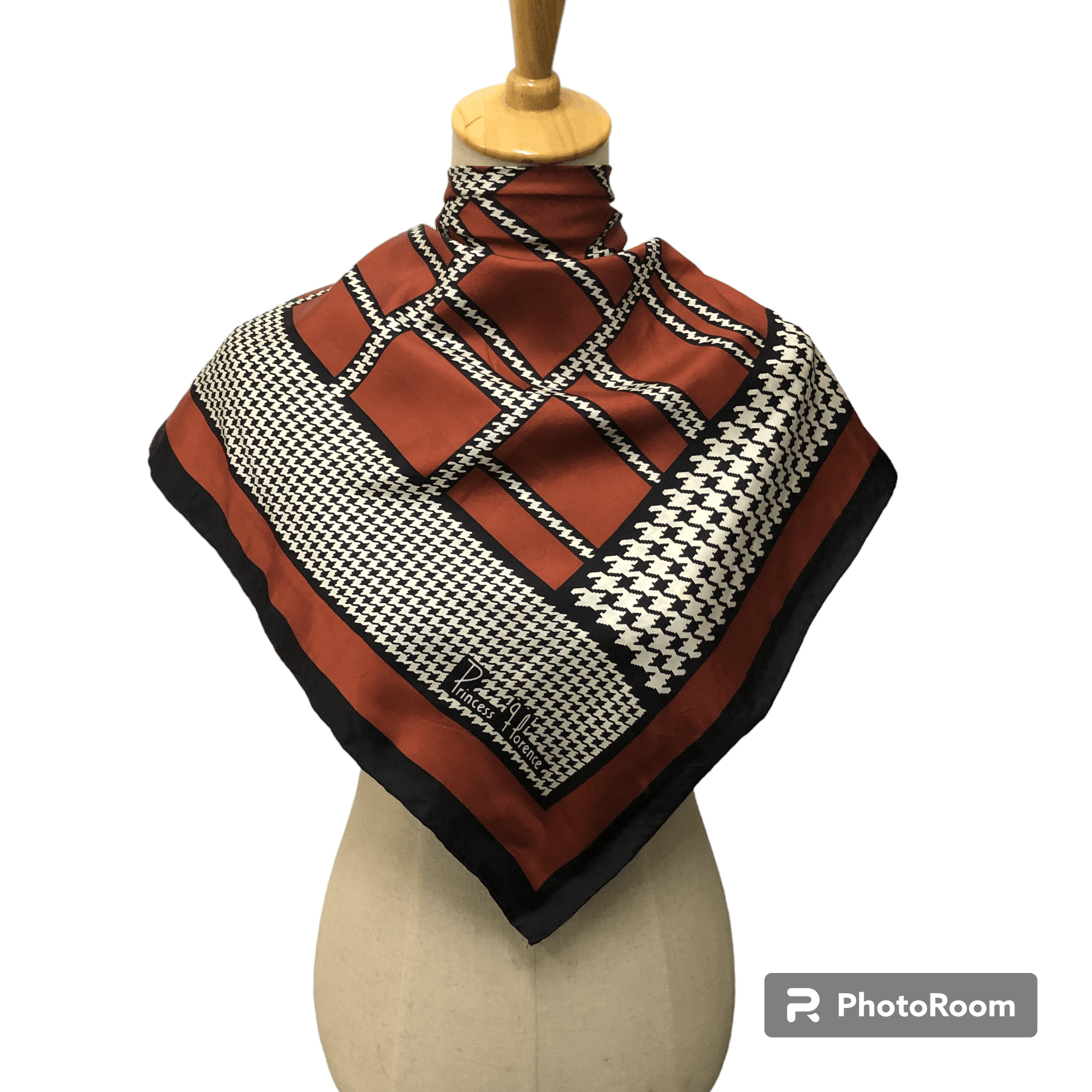 Japanese Brand Princess Florance Hand Rolled Houndstooth Silk Scarf M1060 Size ONE SIZE - 1 Thumbnail