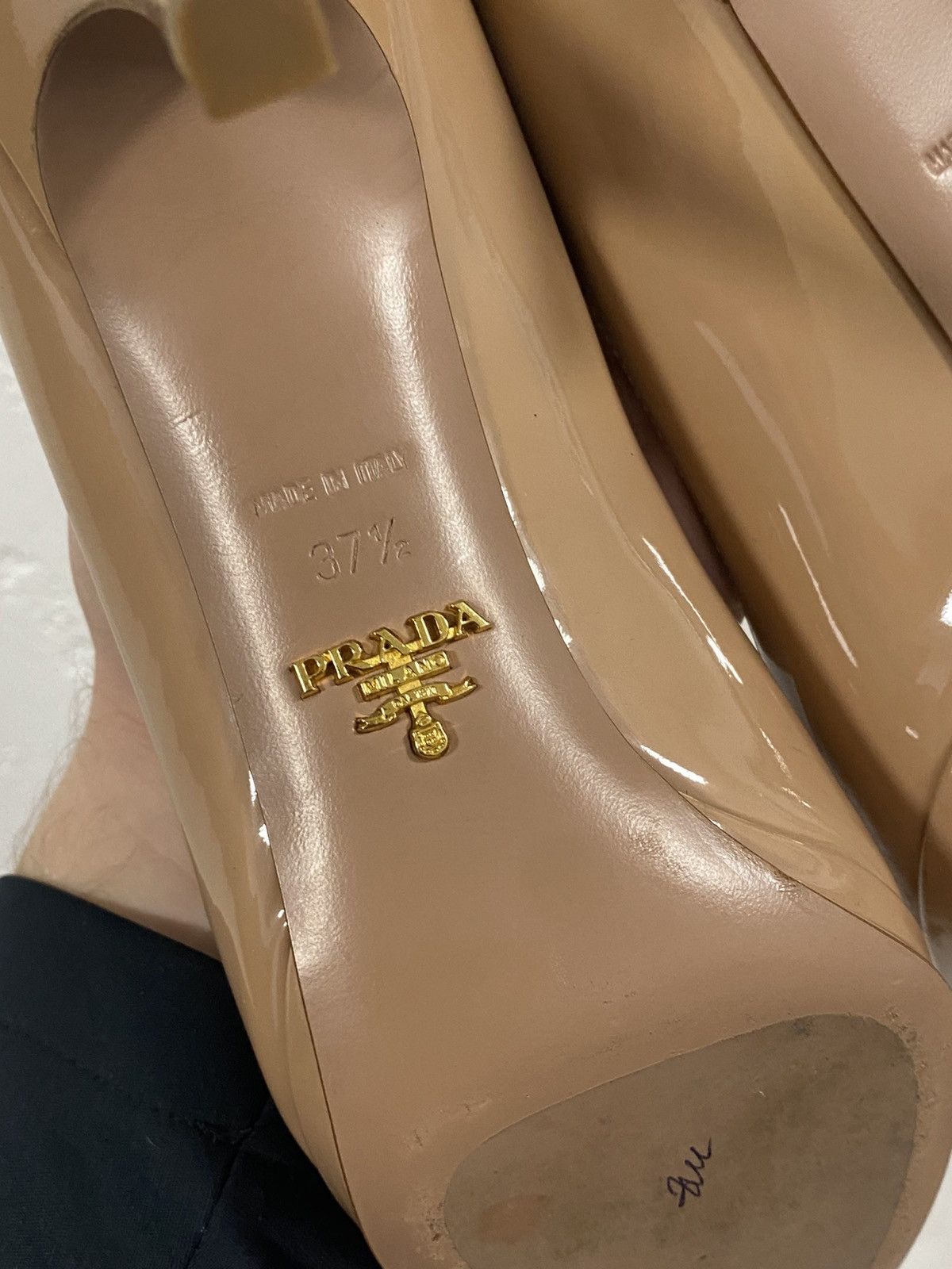 Prada Prada Beige Patent Leather Heels Size: 37.5 Size US 7.5 / IT 37.5 - 9 Thumbnail