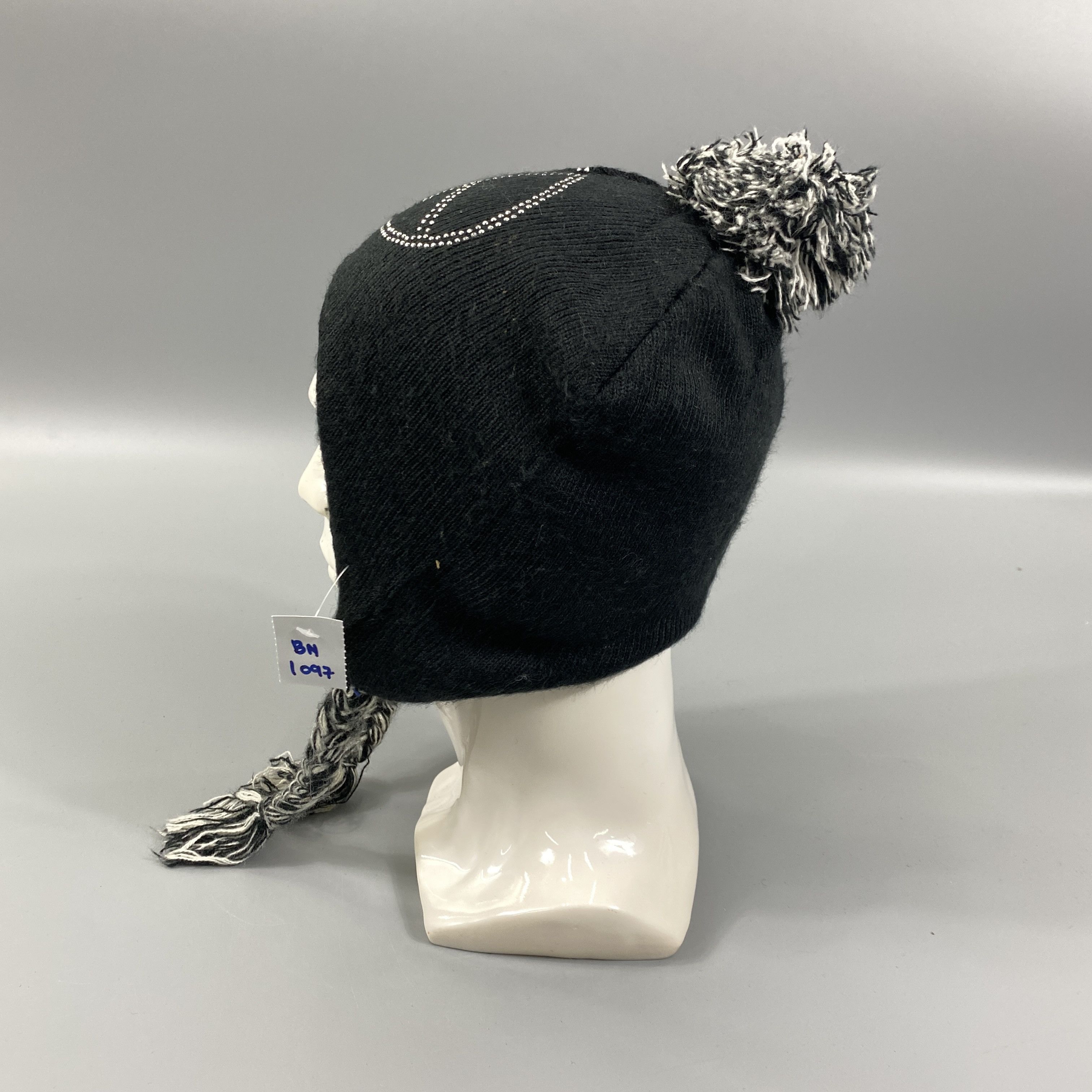 Japanese Brand Peace Ear Flap Snow Cap -BN1097 Size ONE SIZE - 2 Thumbnail