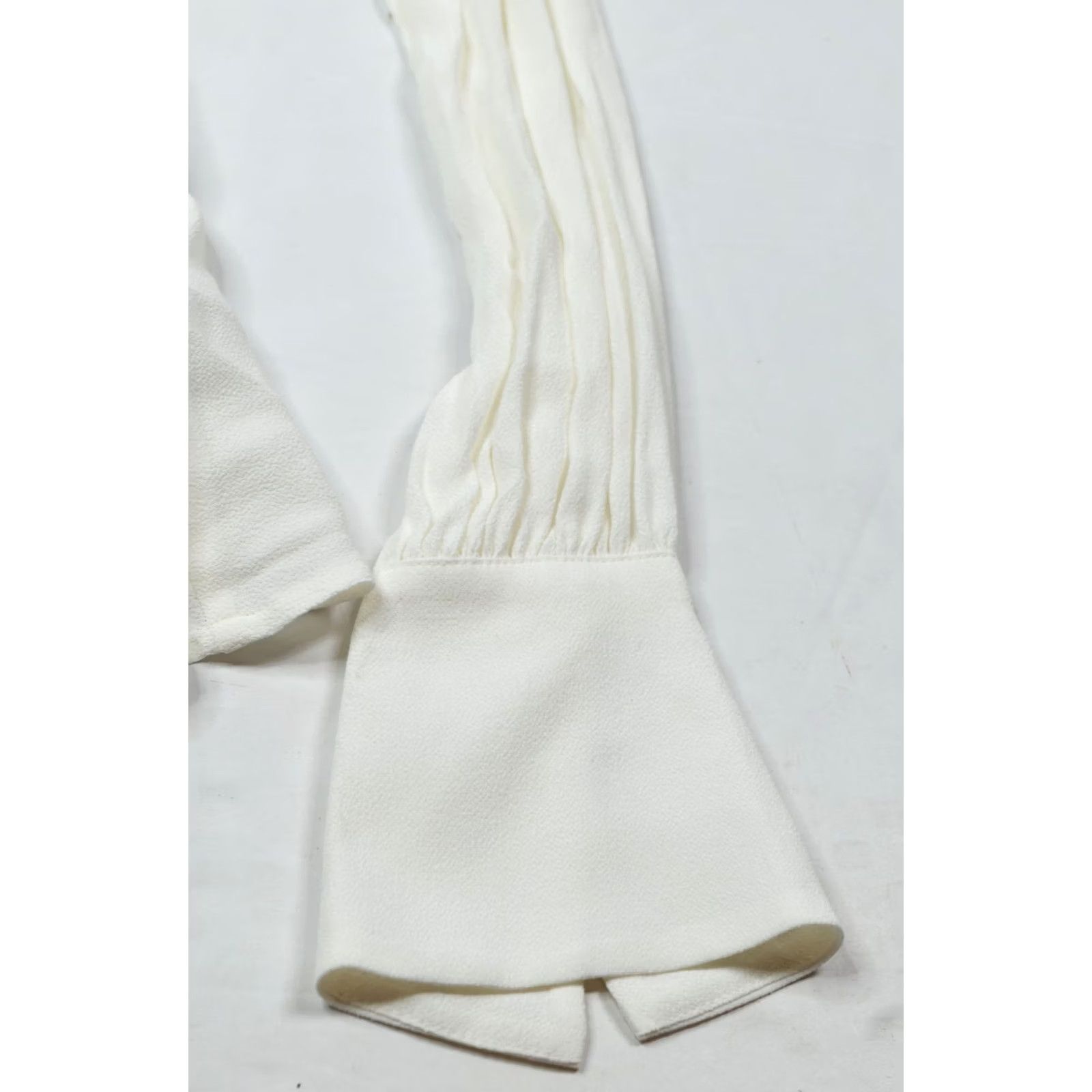 J.Crew VINTAGE J.CREW Drapey Crepe Wrap Top Ivory Long Sleeve V-Neck Slim Fit Viscose — 4 Womens Shirt Size S / US 4 / IT 40 - 5 Thumbnail