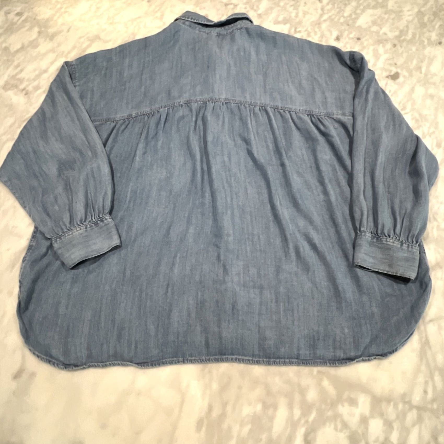 Banana Republic Banana Republic Shirt Women XL Blue Chambray Button-Up Balloon Sleeve Lyocell Size XL / US 12-14 / IT 48-50 - 3 Thumbnail