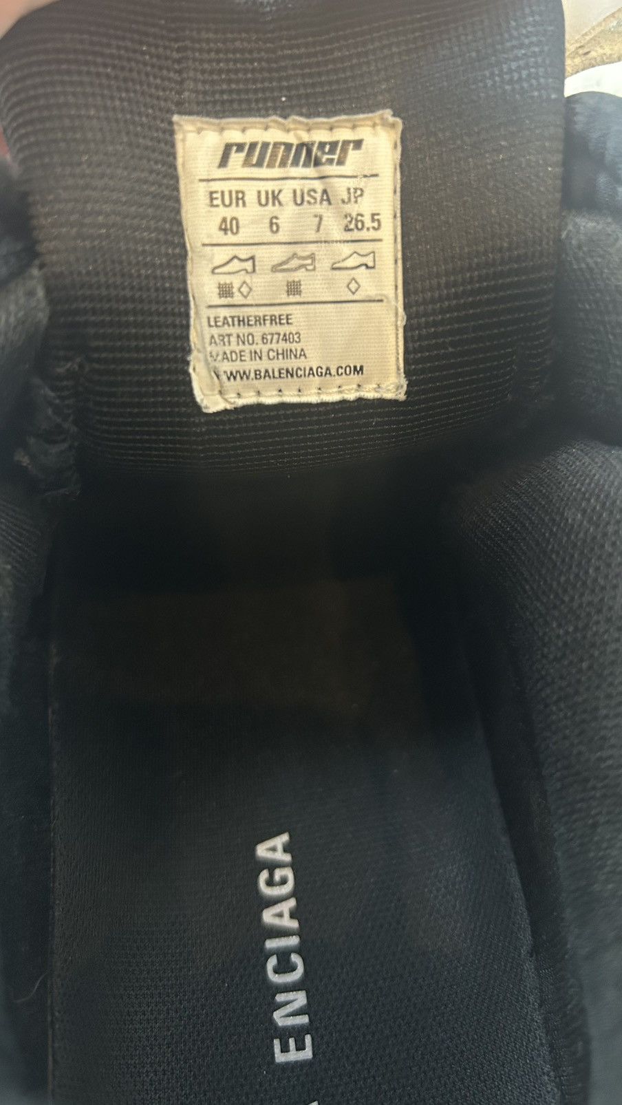 Balenciaga Balenciaga Runner Sneaker Black/White Size US 7 / EU 40 - 5 Thumbnail