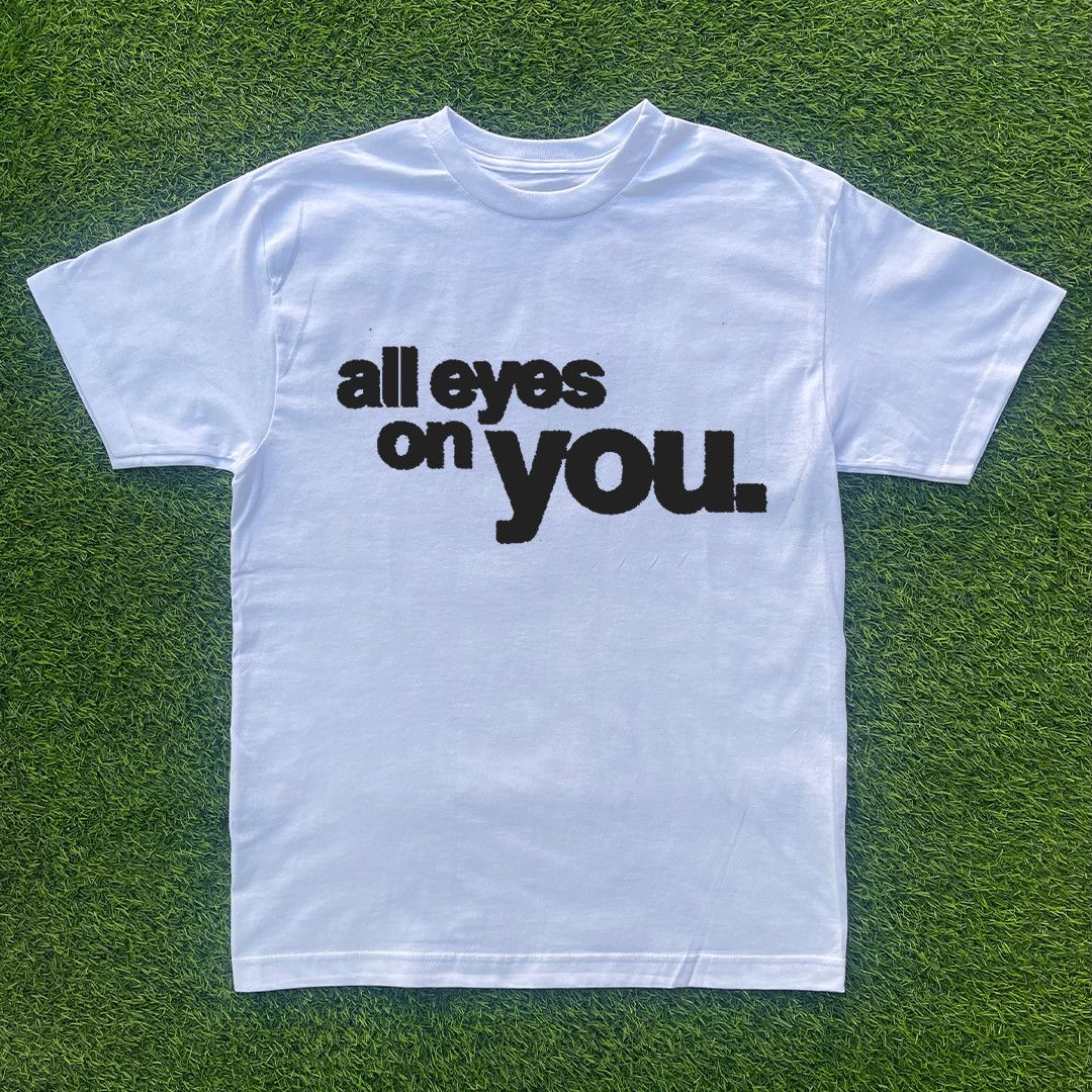 Vintage ALL EYES ON YOU TSHIRT Size US XL / EU 56 / 4 - 1 Preview
