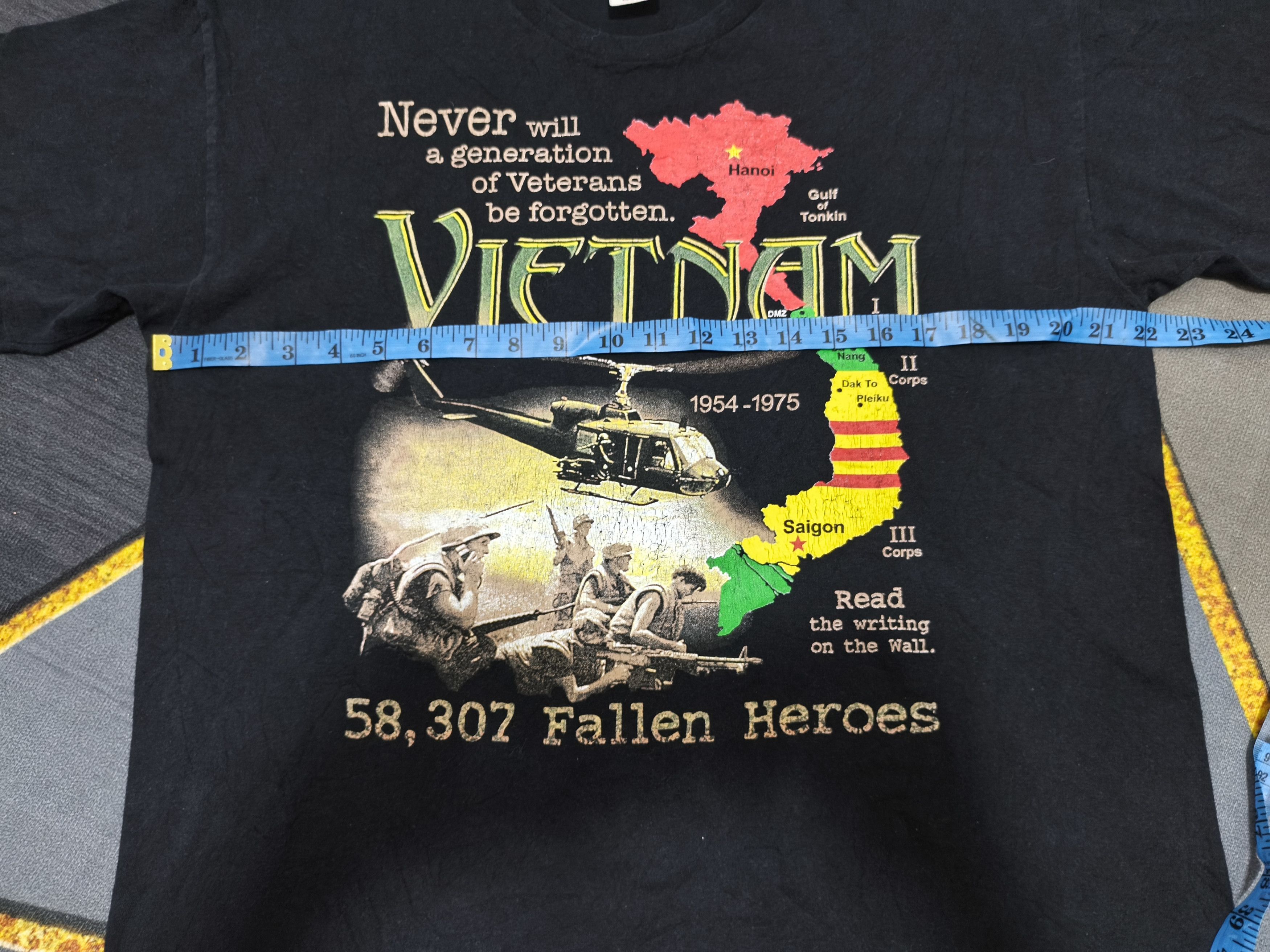 Other Vietnam War Tribute Tee Fallen Heroes Bayside Made in USA Size US L / EU 52-54 / 3 - 9 Thumbnail
