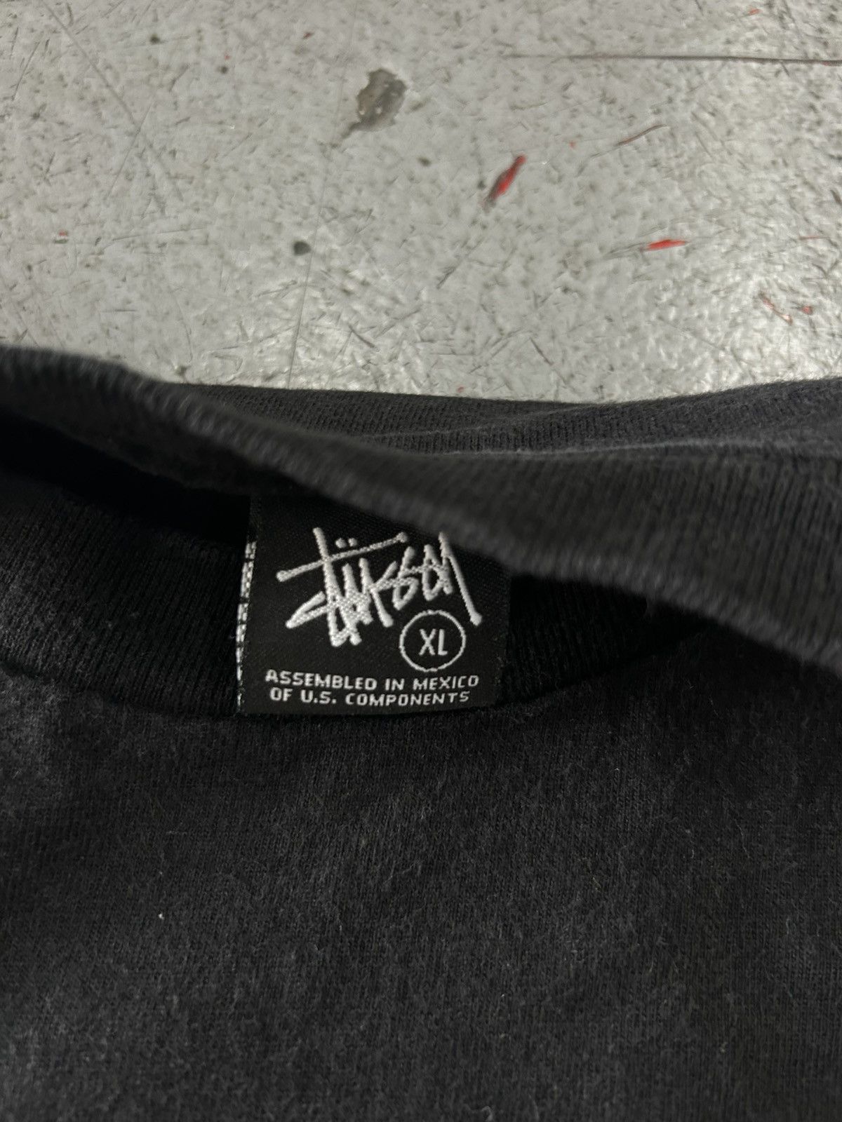Stussy Stussy Kaws World Tour Graffiti shirt Size XL Size US XL / EU 56 / 4 - 3 Thumbnail