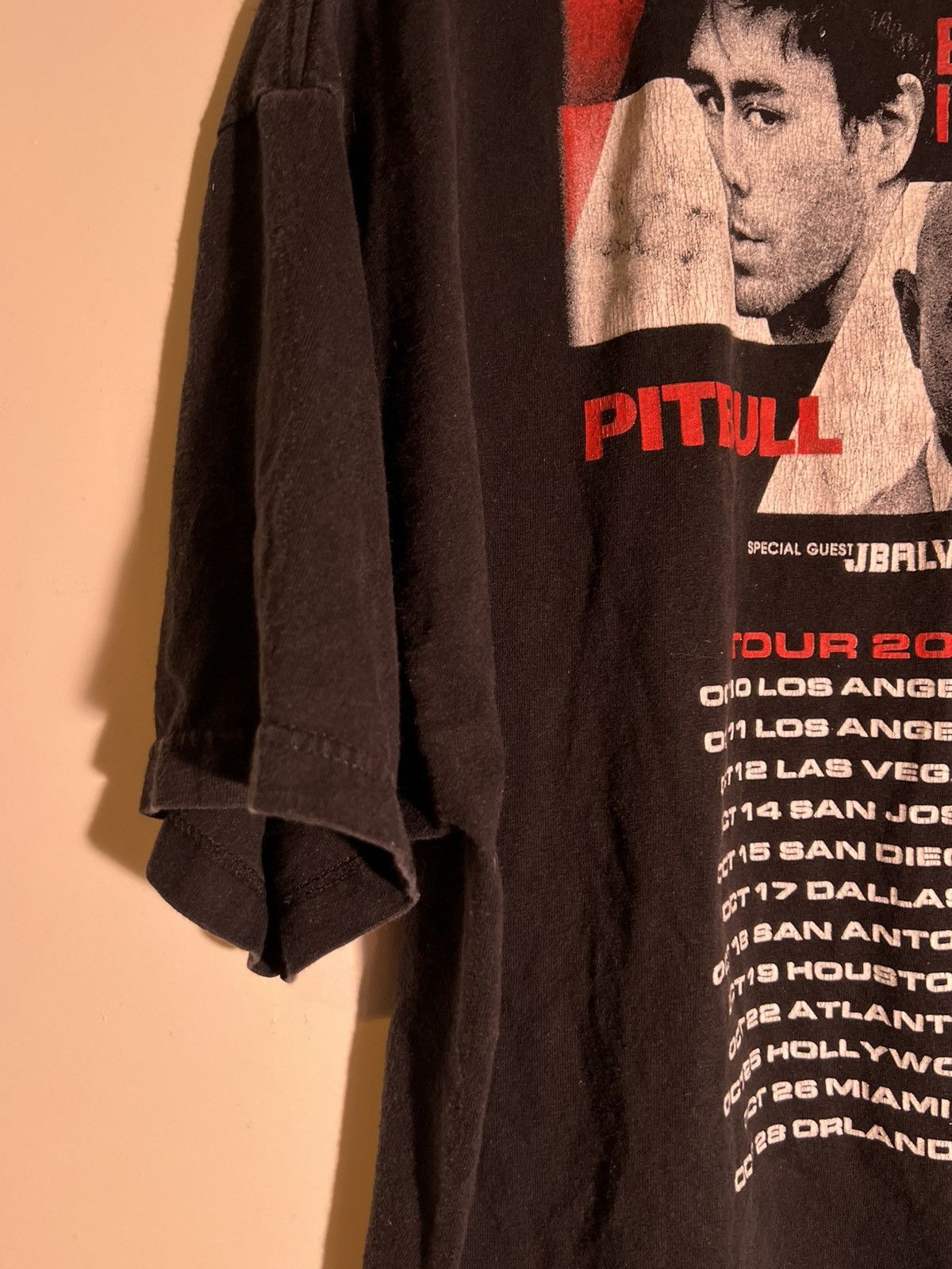 Band Tees 2014 Enrique Iglesias Pitbull Latino Streetwear Tour Shirt Size US L / EU 52-54 / 3 - 6 Thumbnail