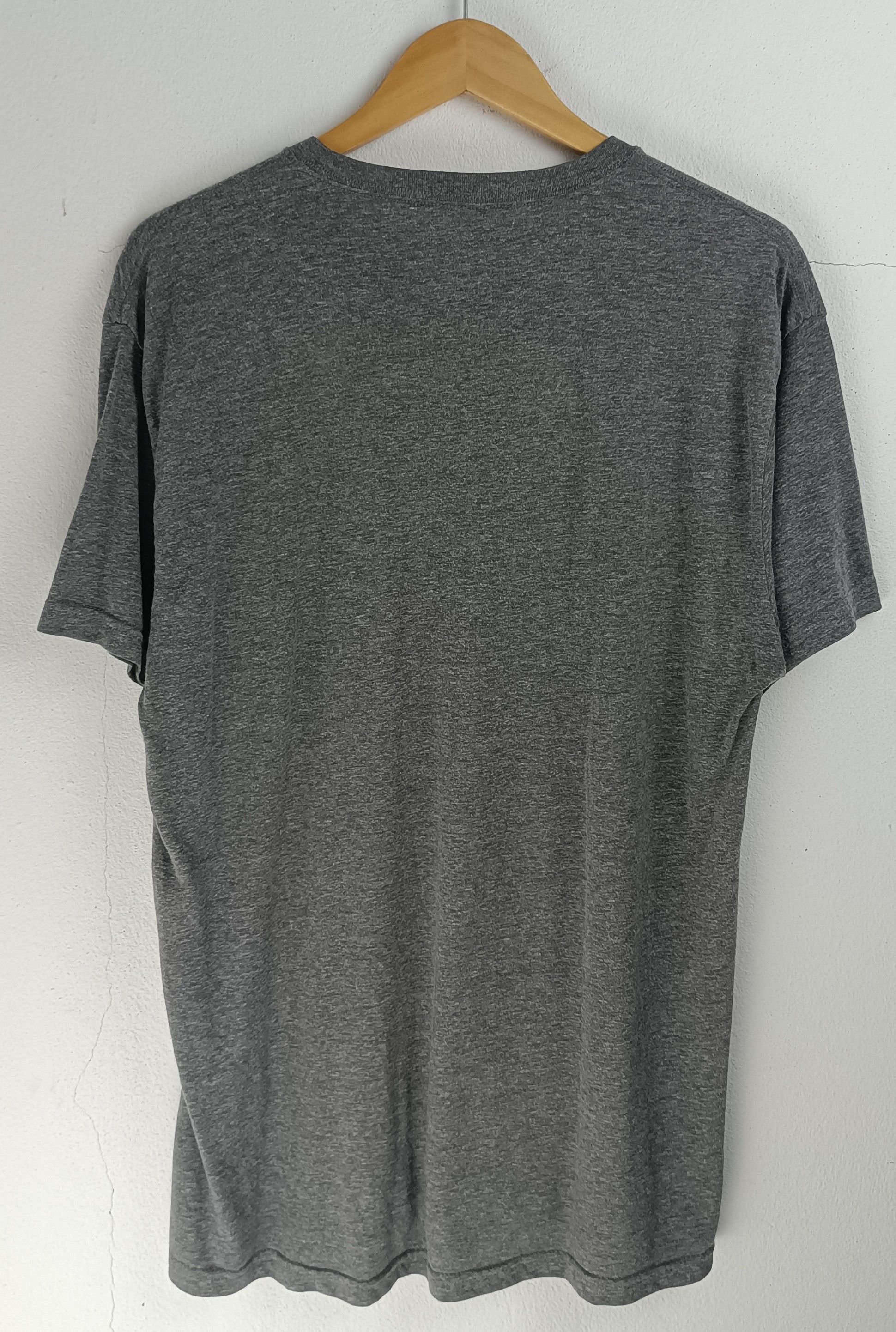 Band Tees VINTAGE CAGE THE ELEPHANT MELOPHOBIA black keys strokes mgmt Size US M / EU 48-50 / 2 - 4 Thumbnail