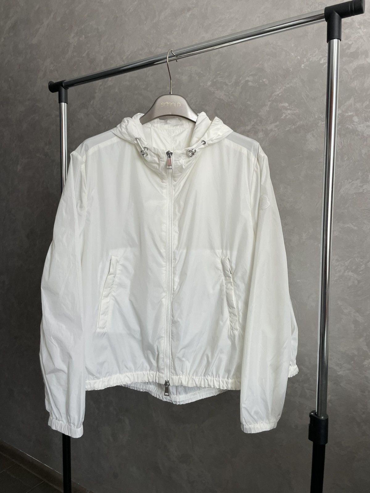 Moncler Moncler Boissard Nylon Rain White Jacket With Hoodie Size /0 Size XS / US 0-2 / IT 36-38 - 4 Thumbnail