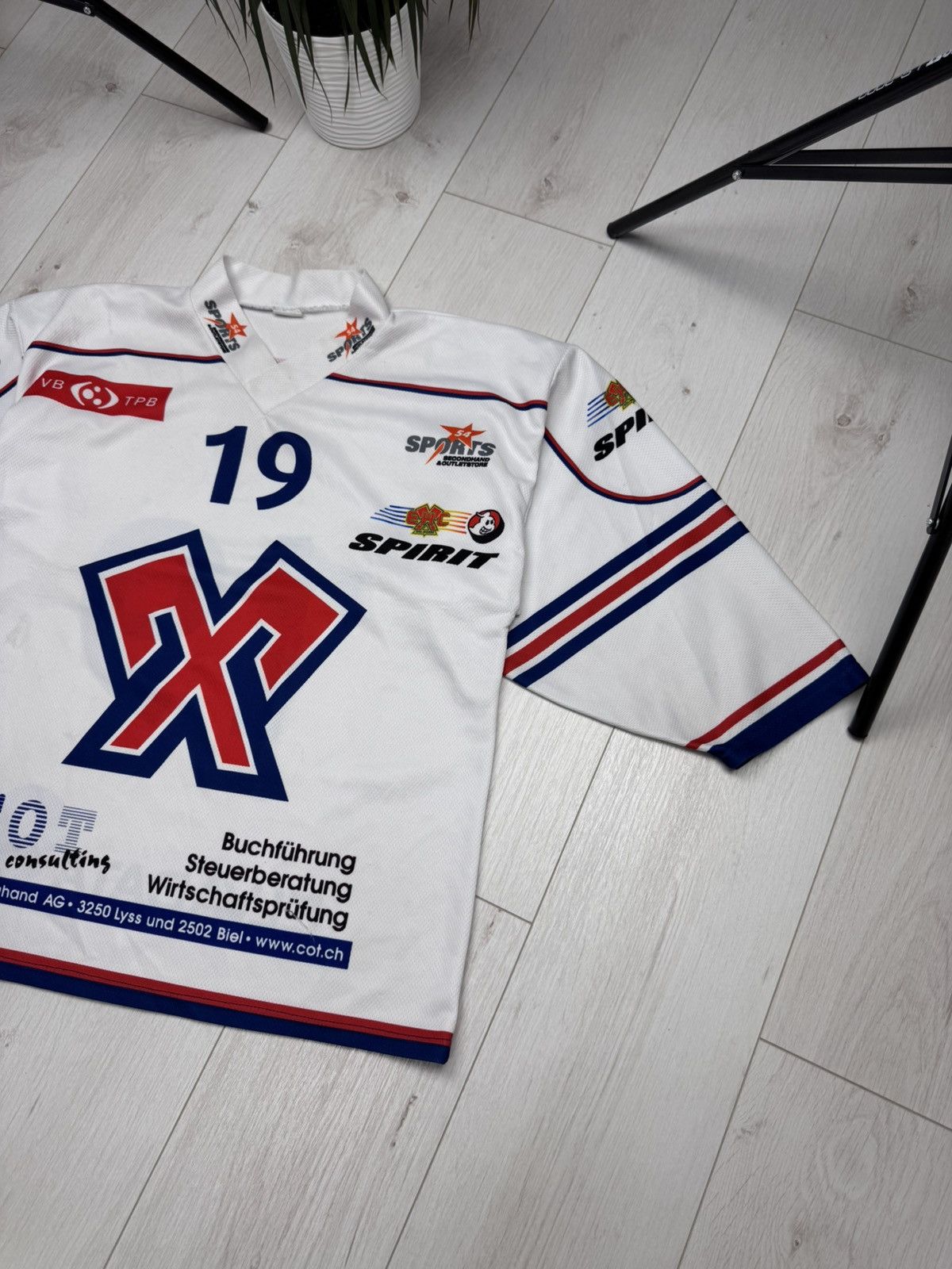 Vintage BIEL-BIENNE HC ICE HOCKEY JERSEY #19 Size US S / EU 44-46 / 1 - 3 Thumbnail