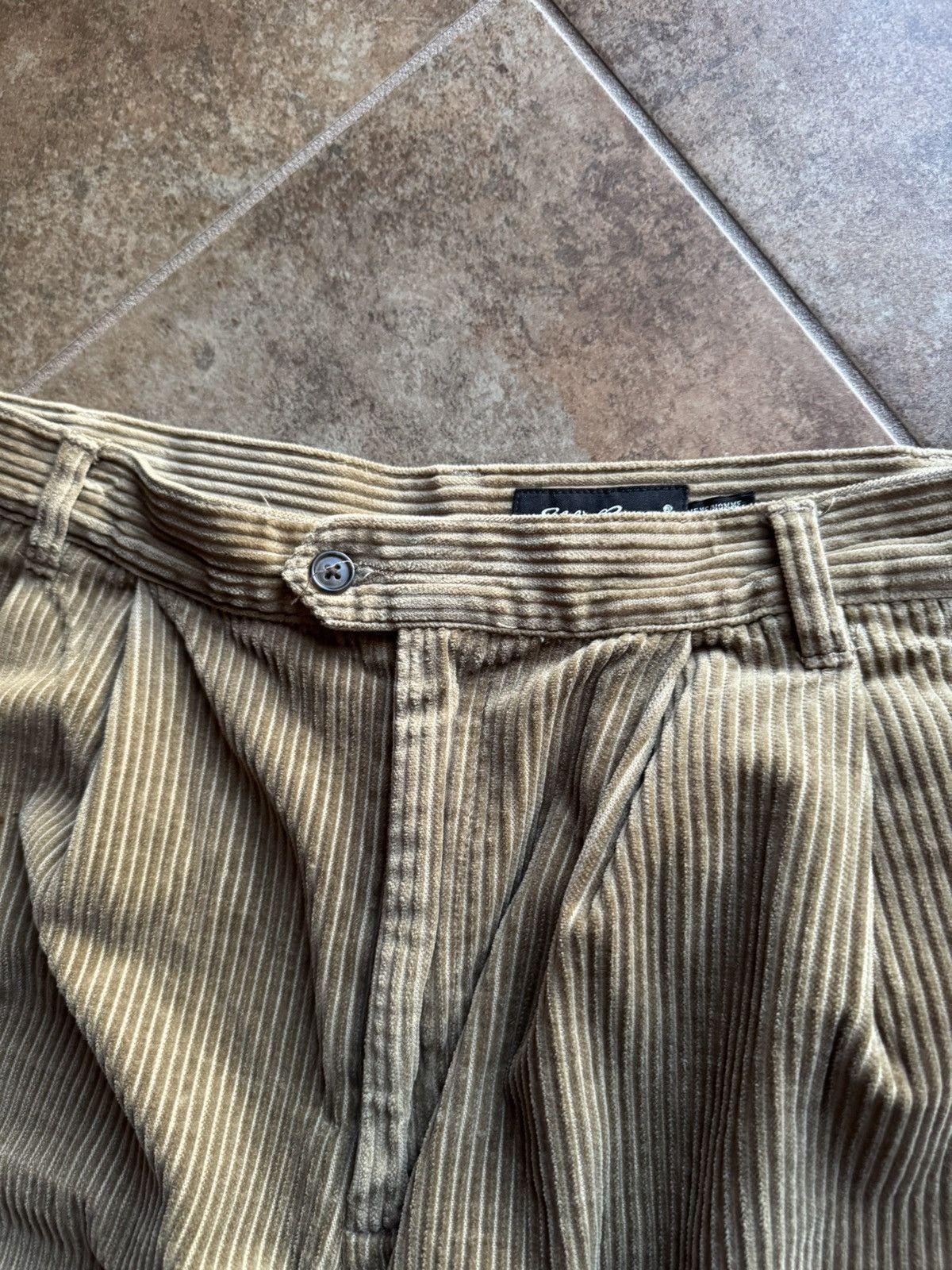 Eddie Bauer × Vintage Vintage 90’s Eddie Bauer Corduroy Pleated Cuffed Brown Pants Size US 34 / EU 50 - 3 Thumbnail