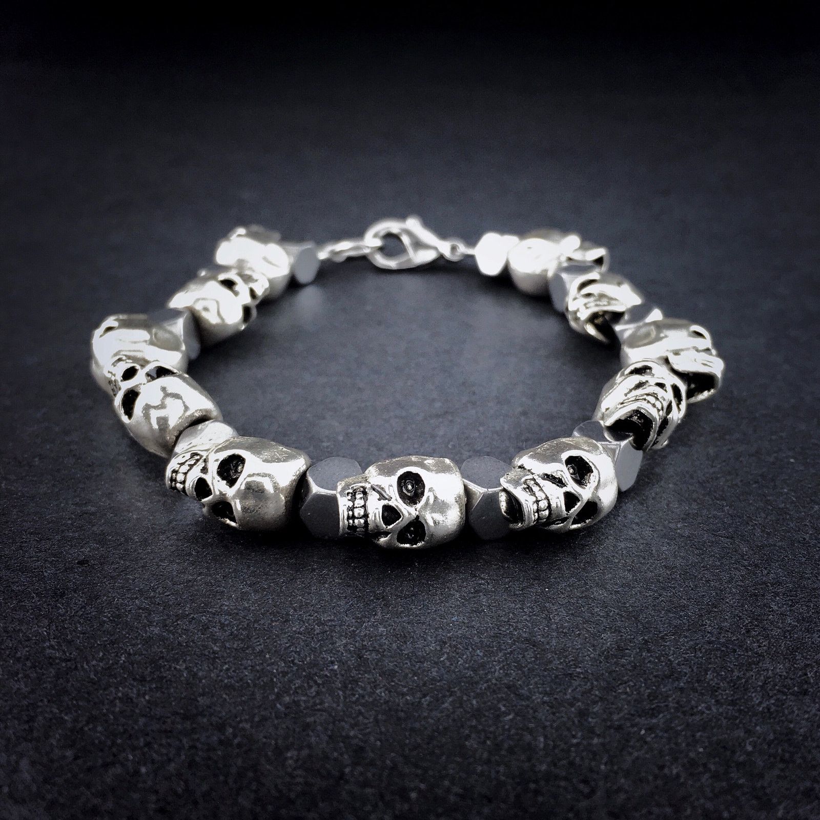 Handmade 💀 Silver Skull & Hematite Beaded Bracelet Size ONE SIZE - 1 Thumbnail