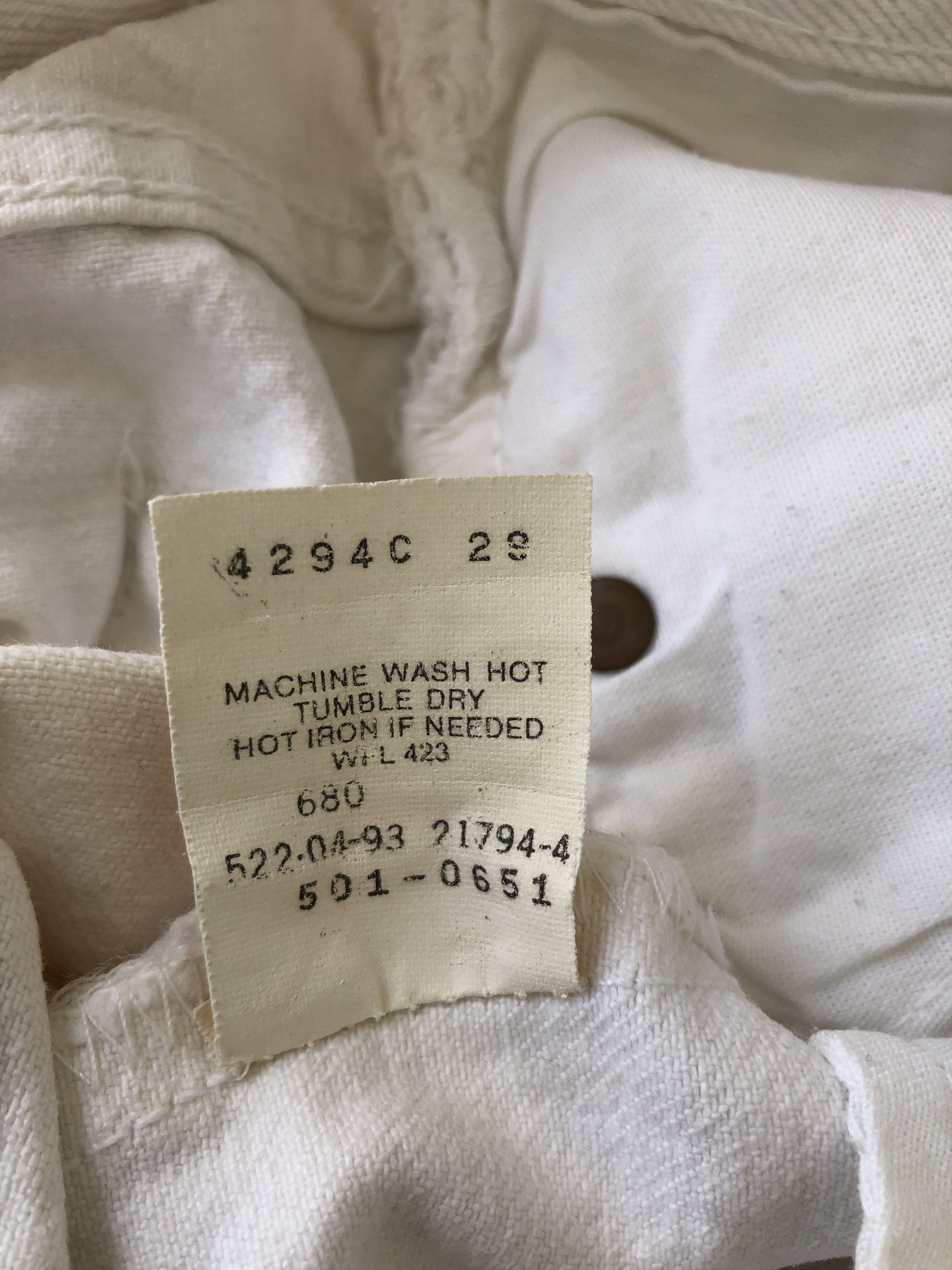 Levi's Vintage Clothing Vintage Distressed Worn Levis 501 White Jeans Size US 33 - 5 Thumbnail