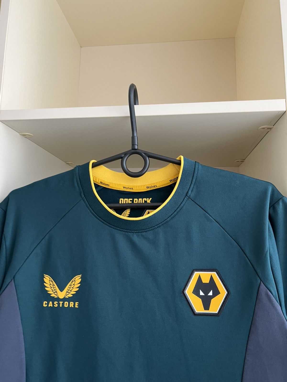 Castore Castore Wolverhampton Jersey Long Sleeve Football Soccer Size US XS / EU 42 / 0 - 3 Thumbnail