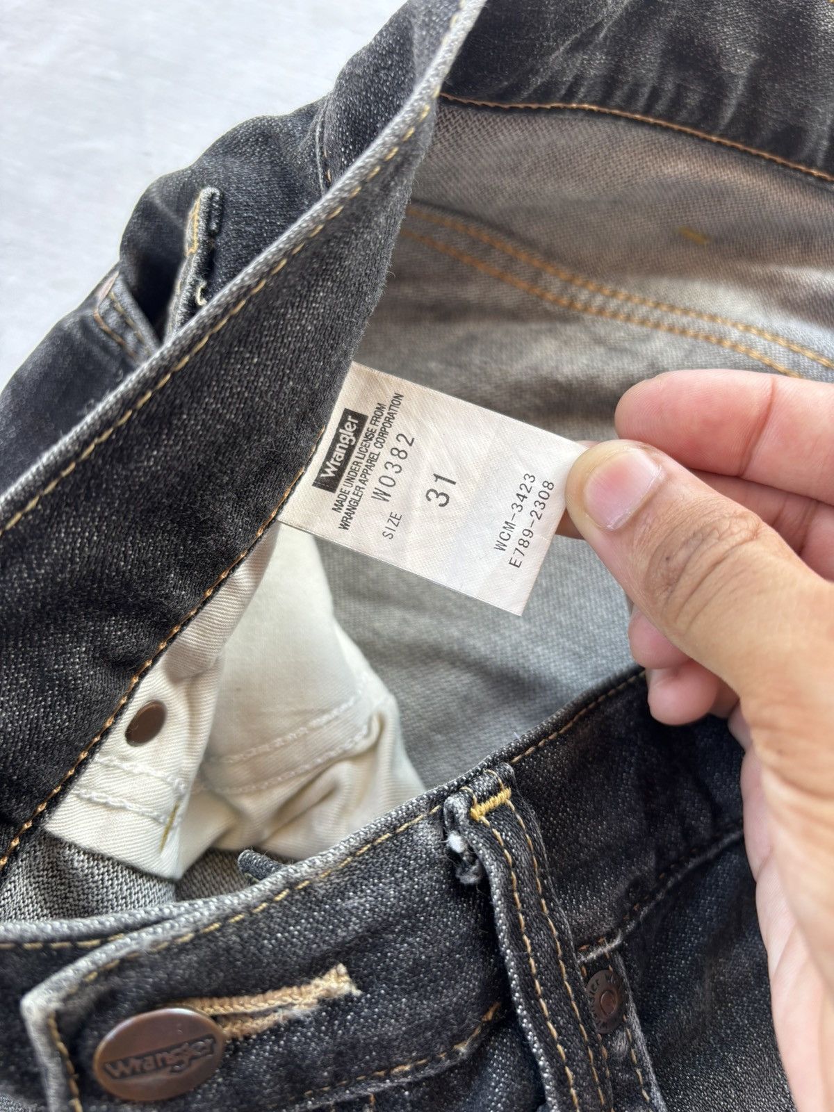 Wrangler Vintage Wrangler Black Distressed Denim Jeans Size US 31 - 12 Thumbnail