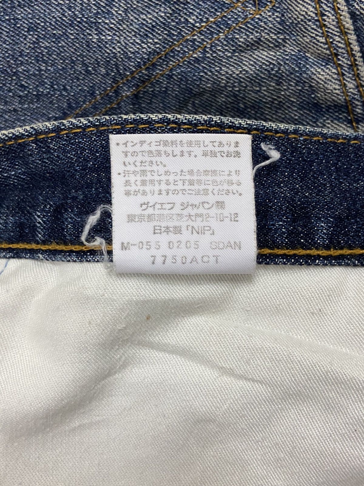 Wrangler VINTAGE WRANGLER BLUE BELLS DISTRESSED JEANS Size US 31 - 11 Thumbnail
