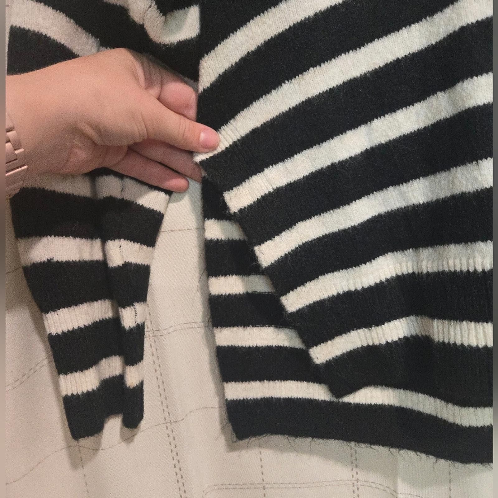 H&M H&M Wool Sweater Size M / US 6-8 / IT 42-44 - 2 Thumbnail