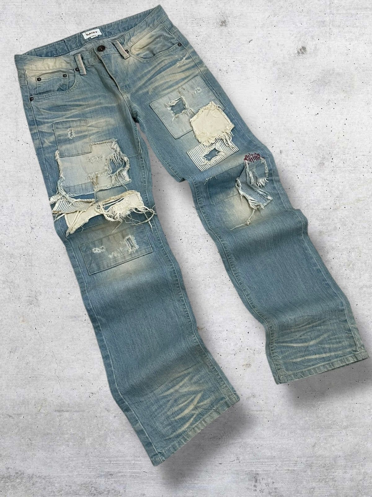 If Six Was Nine VINTAGE DAISY 90S JAPAN DESIGNER BORO PATCHWORK RIPPED DENIM Size US 31 - 2 Thumbnail