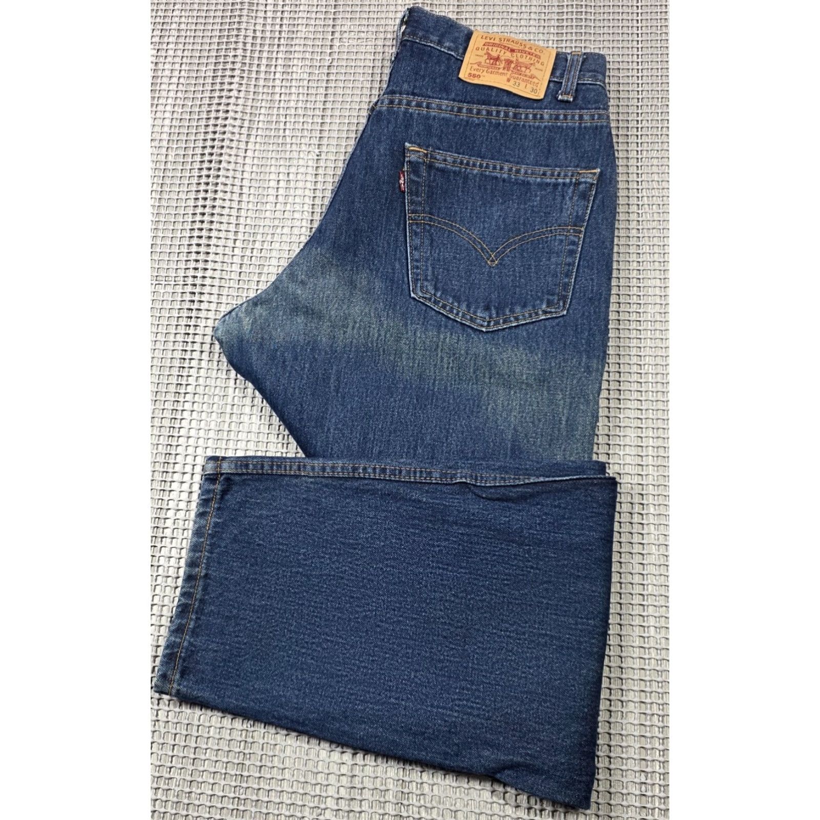 Levi's VINTAGE Levi's Jeans Mens 33X30 Blue Relaxed Fit 550 Tapered Leg Distress Fade Wash 100% Cotton Denim Modern/Regular Mens Size US 33 - 2 Thumbnail