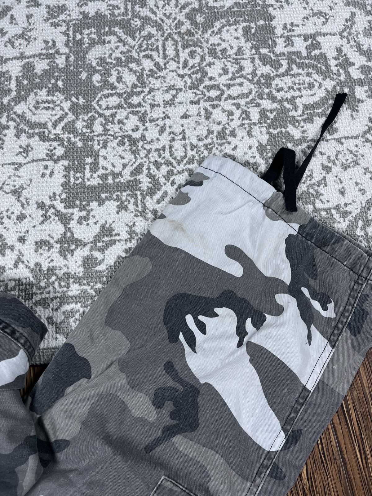 Vintage ➕ Vintage 90s 00s y2k camo riot style wide 6 pocket cargo Size US 32 / EU 48 - 5 Thumbnail