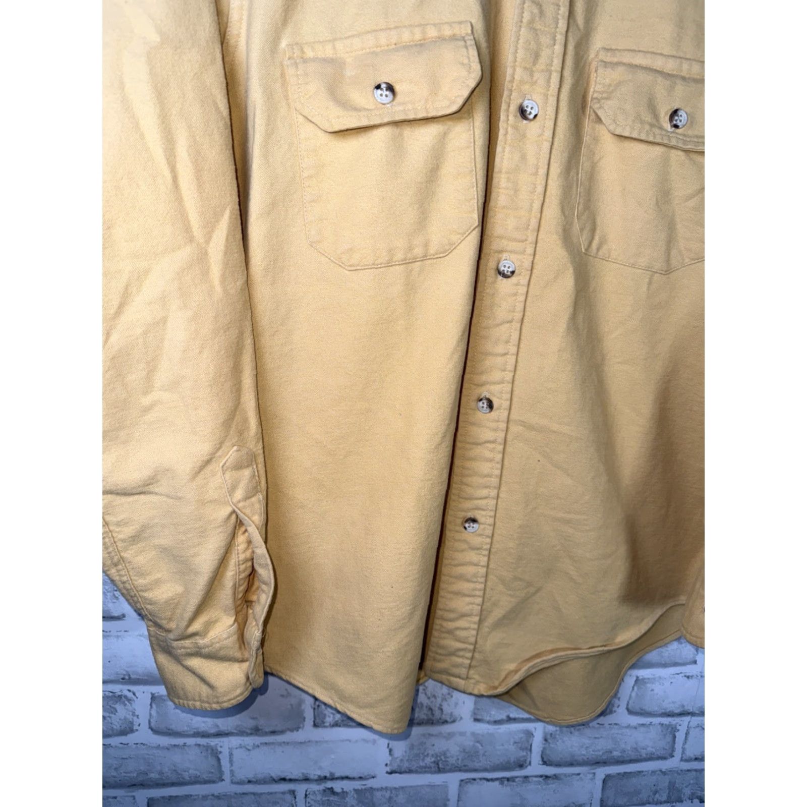 Vintage VINTAGE gokey Button Up SHIRT MN USA MENS Yellow Cotton Chamois Flannel Heavyweight Pockets Long Sleeve Button-Up, Casual, Fall, Spring, Winter Mens Size US M / EU 48-50 / 2 - 5 Thumbnail