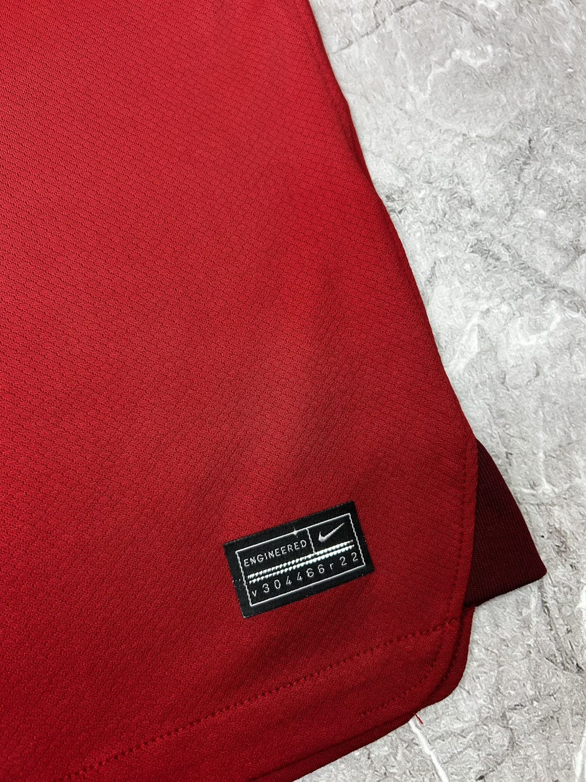 Nike Nike Liverpool Carvalho 28 Home Football Shirt 2022/23 Size US L / EU 52-54 / 3 - 7 Thumbnail