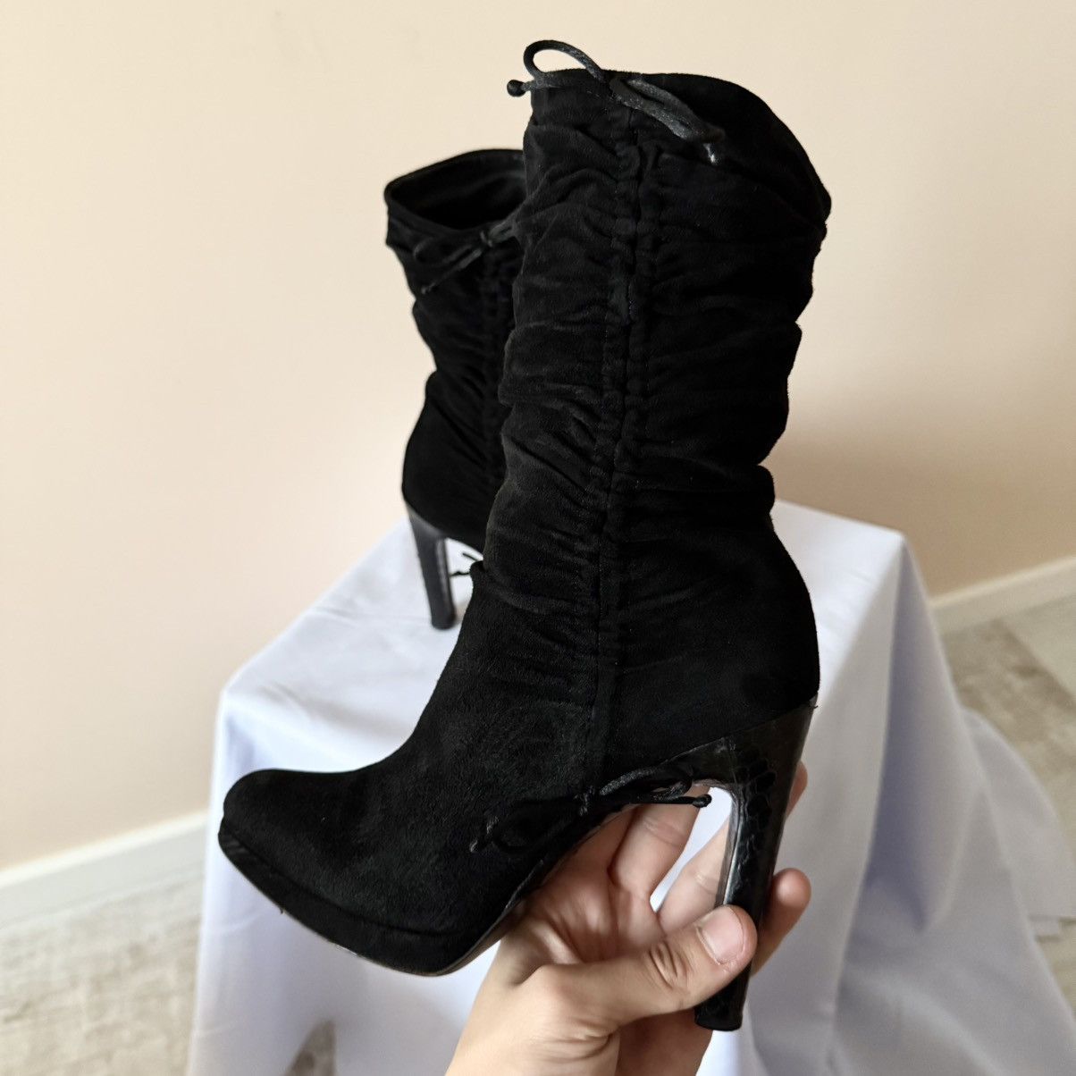 Gucci Gucci Tom Ford Era Suede Slouch Black Bows Boots Heels Size US 5 / IT 35 - 6 Thumbnail