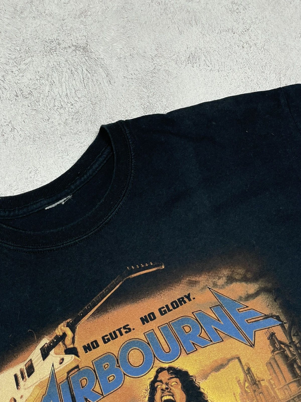 Band Tees Airbourne No Guts No Glory Europe Summer Tour 2010 T Shirt M Size US M / EU 48-50 / 2 - 7 Thumbnail
