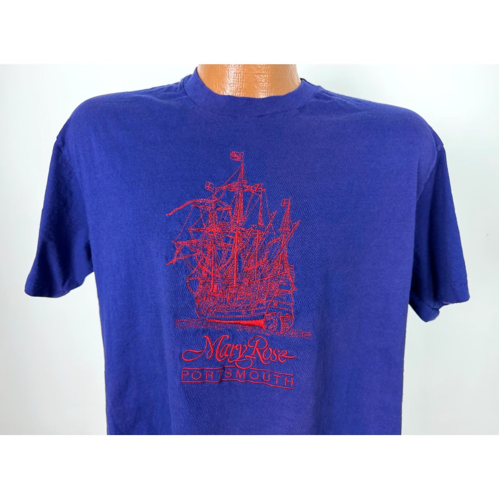 Hanes VINTAGE Hanes T-Shirt Shirt Adult Large Blue Embroidered 90s Mary Rose Portsmouth Nautical Theme 90s Mens Size US L / EU 52-54 / 3 - 5 Thumbnail