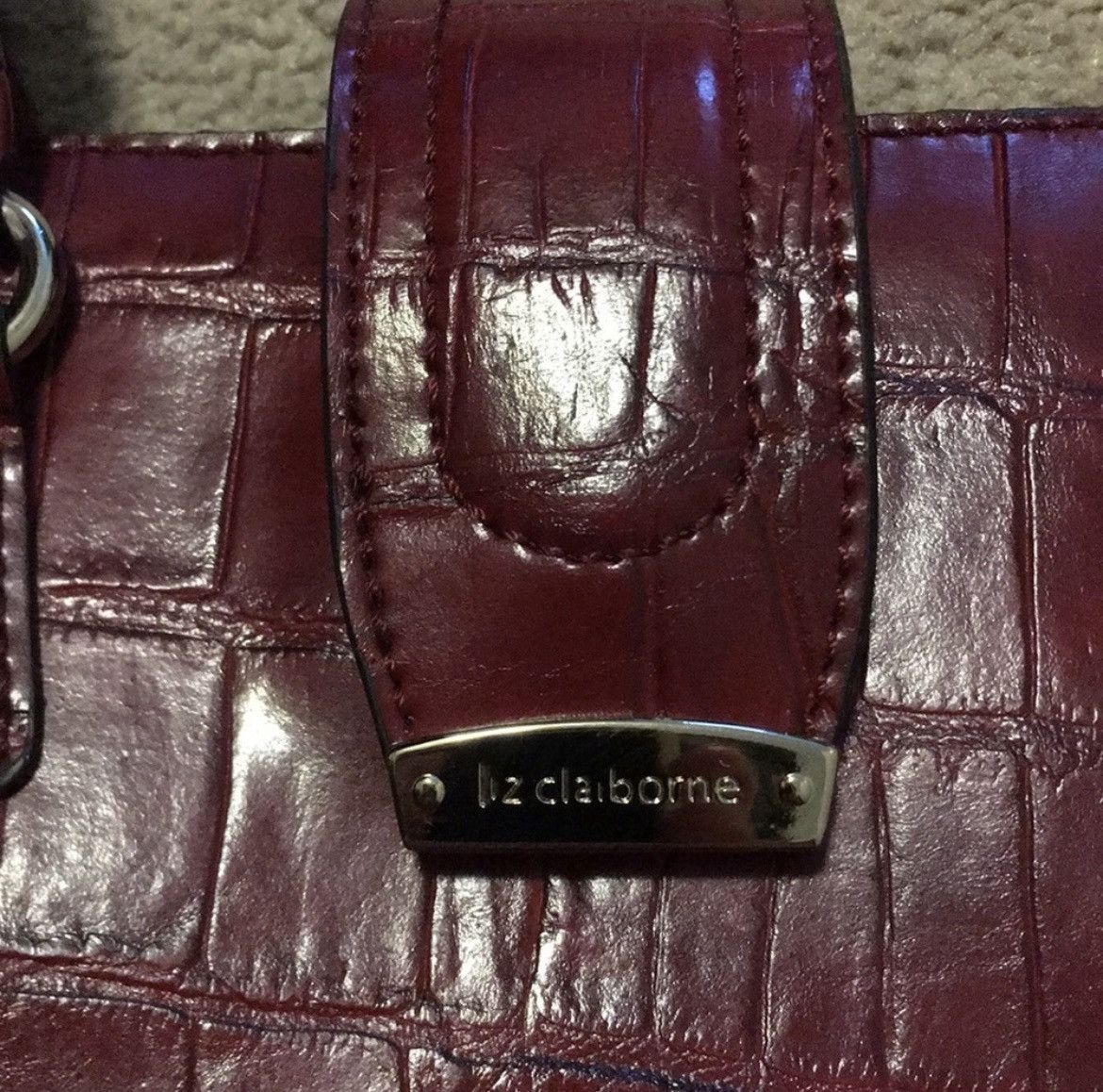 Liz Claiborne Liz Claiborne Red Alligator Skin Patterned Handbag Size ONE SIZE - 2 Thumbnail