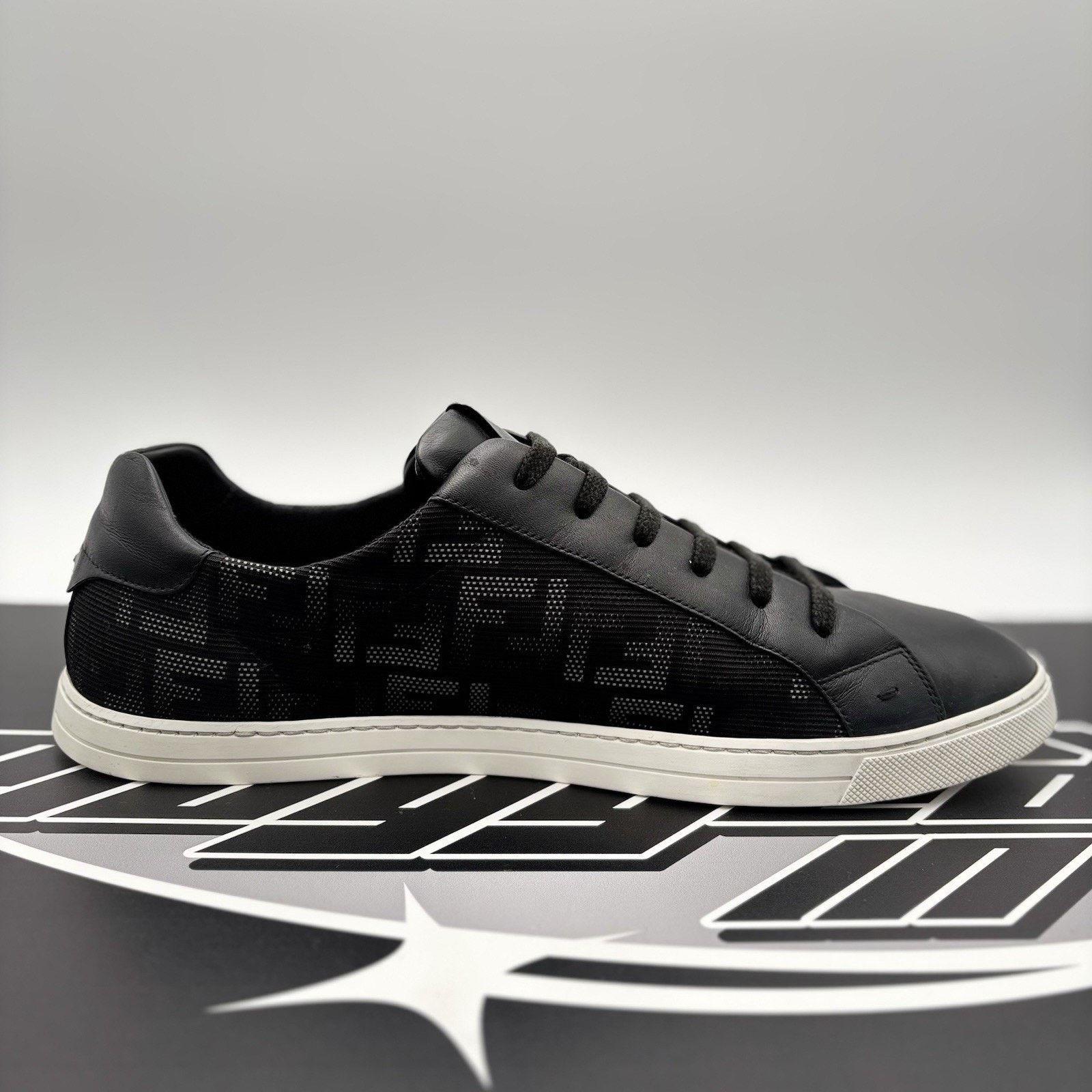 Fendi Fendi FF Flash Logo Low ‘ Monogram Black ‘ Size US 13 / EU 46 - 13 Thumbnail