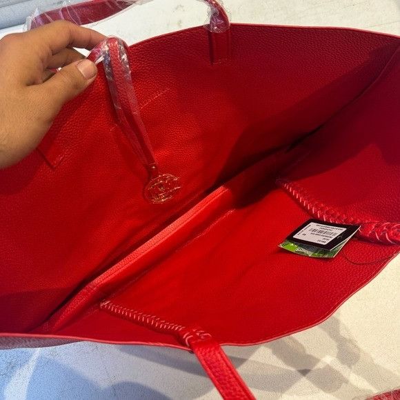Badgley Mischka NWT BADGLEY MISCHKA DECORATIVE CHAIN RED TOTE Size ONE SIZE - 4 Thumbnail