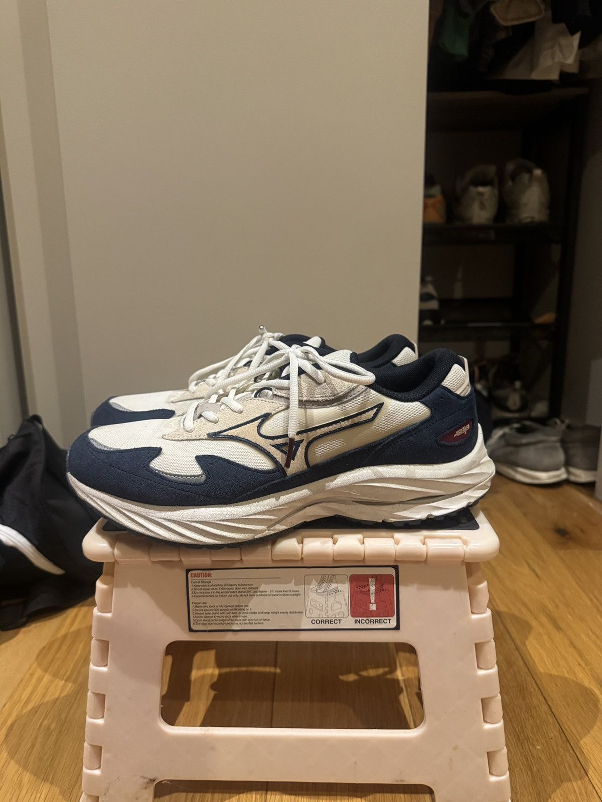 Mizuno Mizuno Wave Rider Beta Size US 9.5 / EU 42-43 - 2 Thumbnail