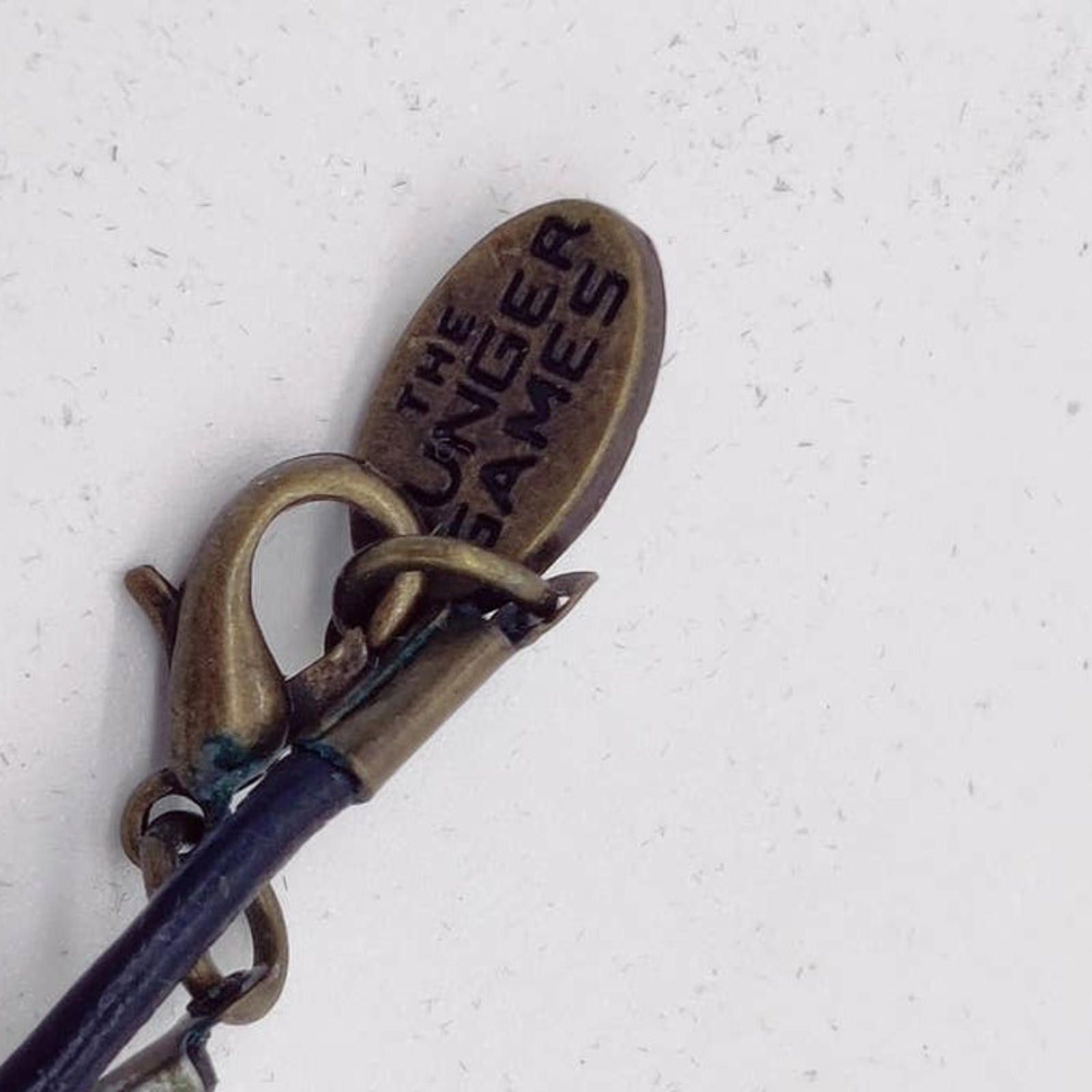 Other Lionsgate Lgf The Hunger Games Mockingjay Pendant Necklace Size ONE SIZE - 7 Thumbnail
