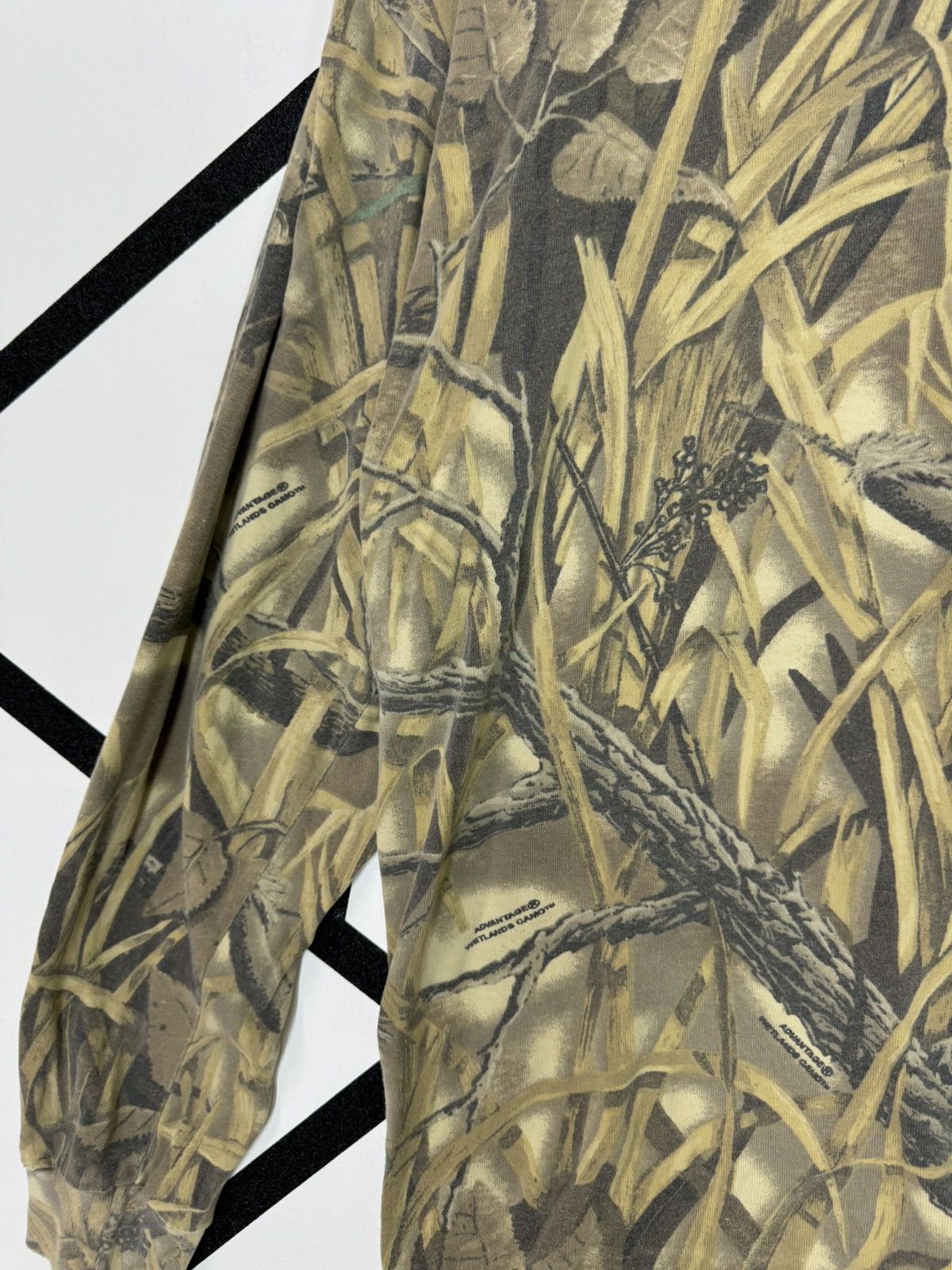 Vintage VINTAGE CAMO ADVANTAGE WETLANDS LONG SLEEVE DISTREES TEE Size US L / EU 52-54 / 3 - 7 Thumbnail