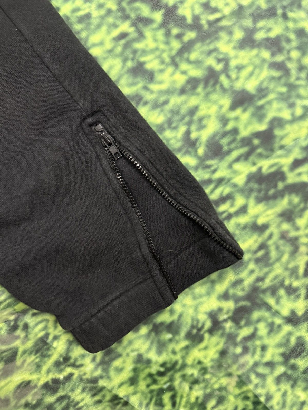 Corteiz Trapstar Irongate Arch Sweatpants Size US 34 / EU 50 - 3 Thumbnail