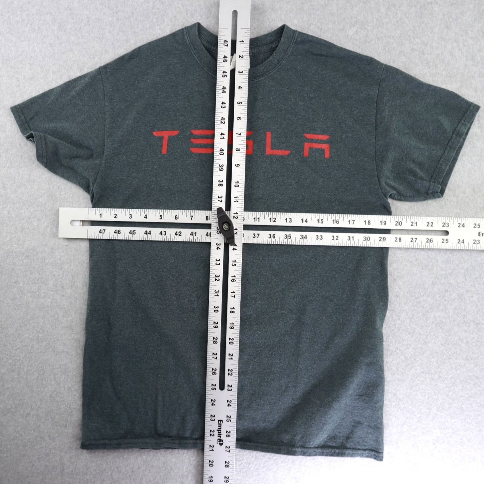 Gildan TESLA T-Shirt Gray Size M Adult Mens Short Sleeve Regular Size US M / EU 48-50 / 2 - 4 Thumbnail