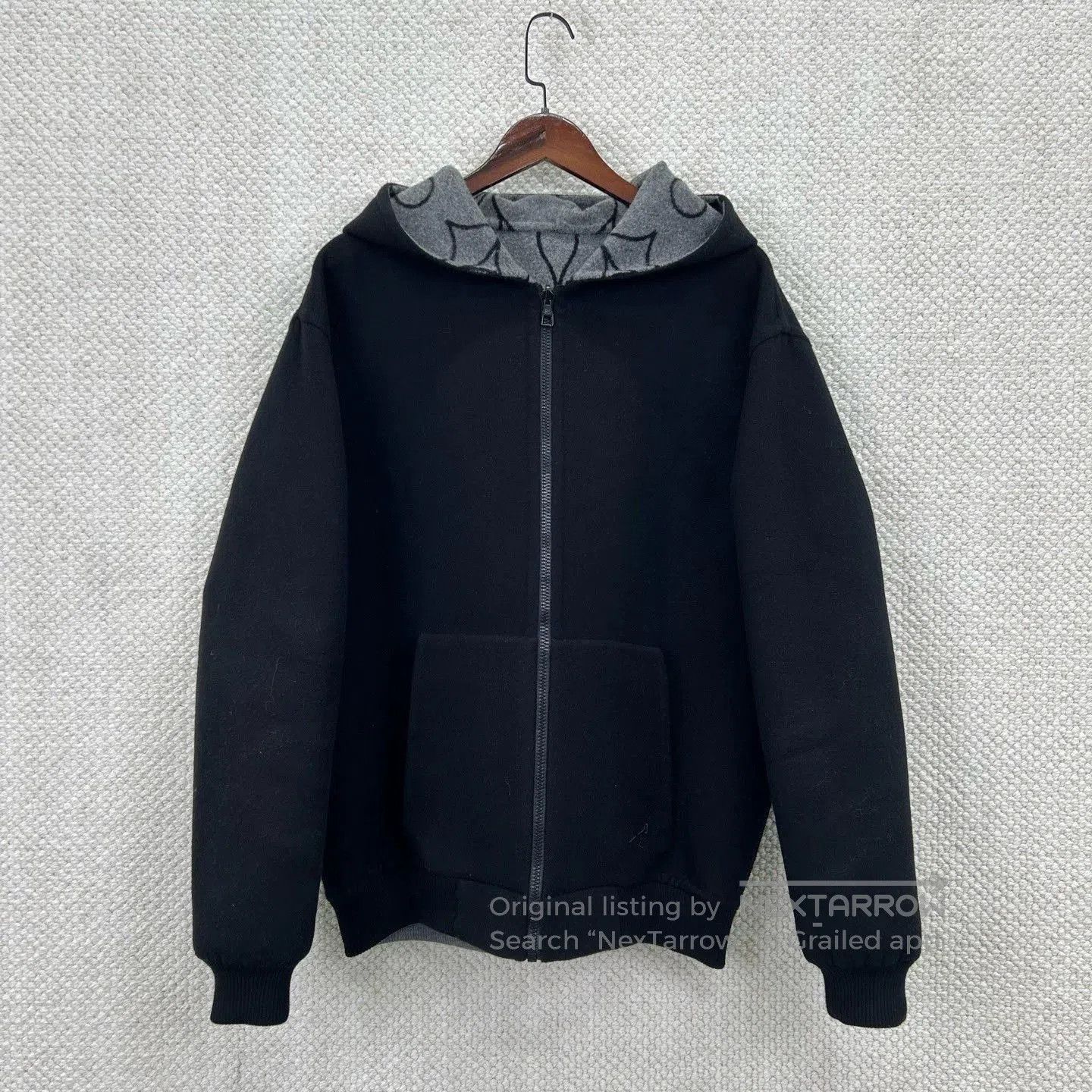 Louis Vuitton gray floral hoodie with black accents. Size US L / EU 52-54 / 3 - 3 Thumbnail