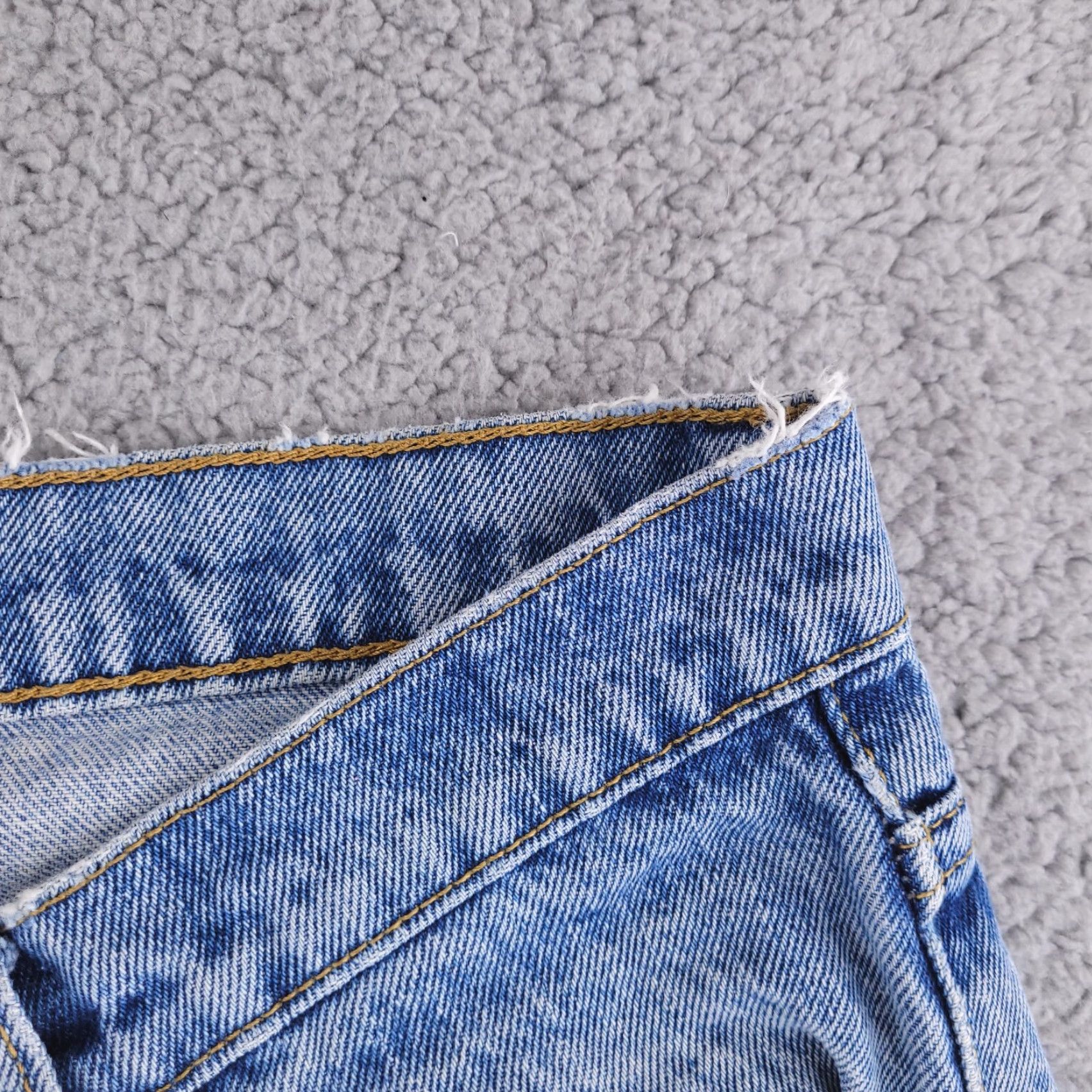 Denime Army Navy Jeans Mens 37x29 Blue Straight Fit Denim Light Wash Distressed Size US 37 - 4 Thumbnail