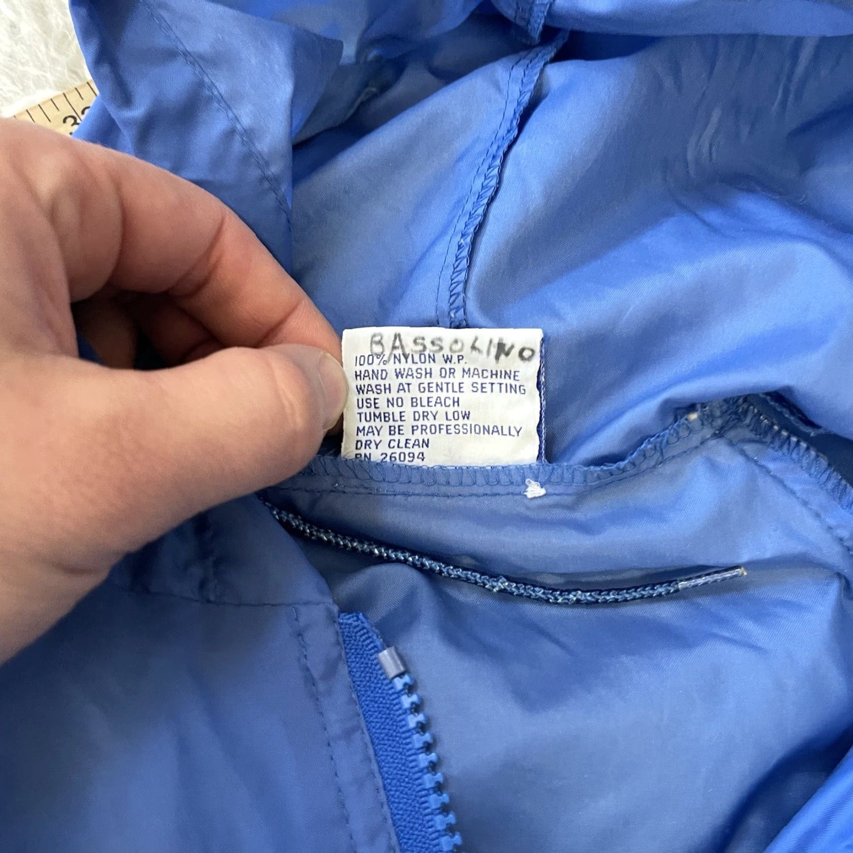 Champion VINTAGE Champion Windbreaker Jacket Mens S Blue 90s Track & Field Molloy Size US S / EU 44-46 / 1 - 5 Thumbnail