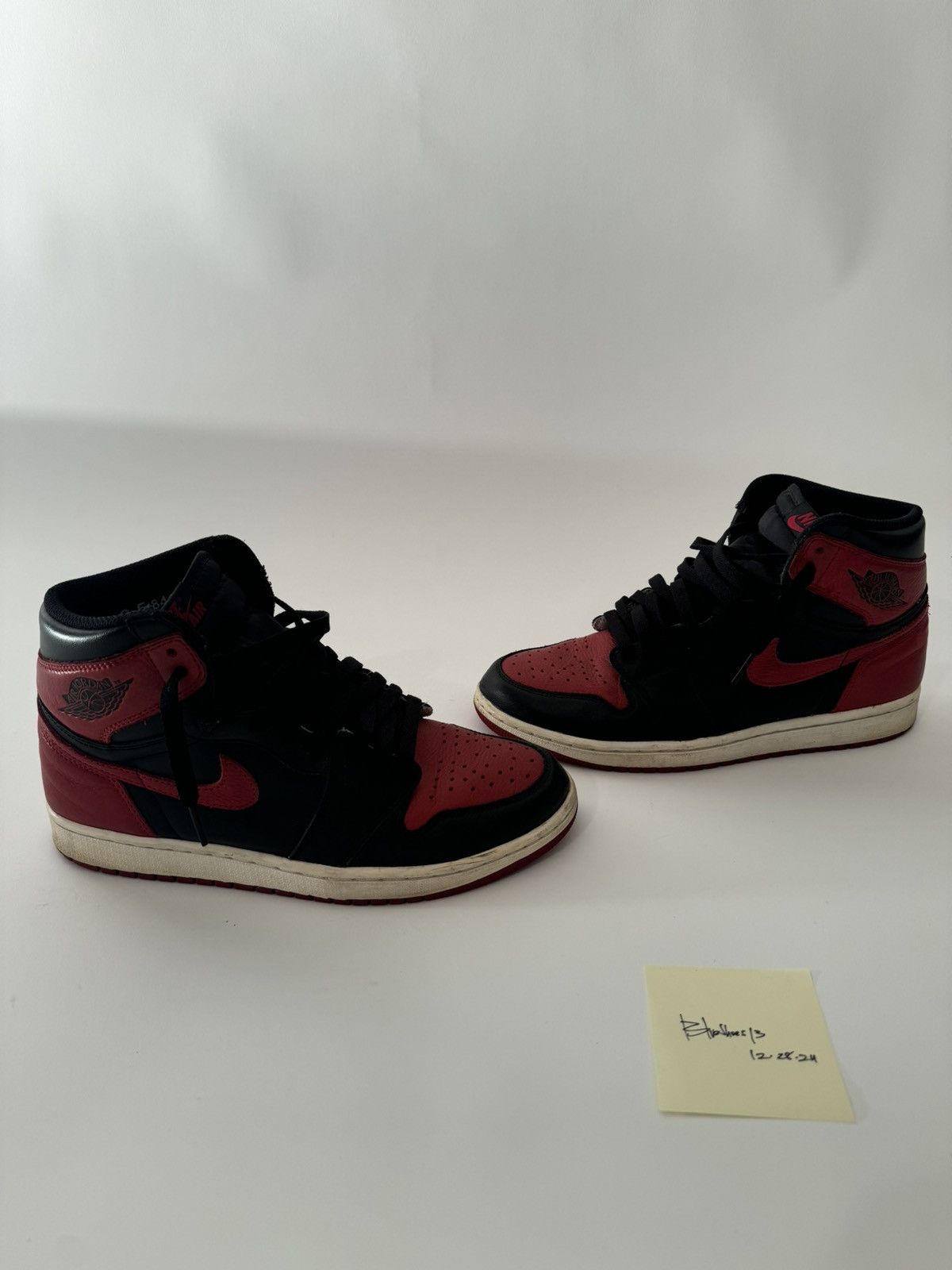 Jordan Brand Air Jordan Bred 1 (2016) Size 9.5 Size US 9.5 / EU 42-43 - 1 Thumbnail