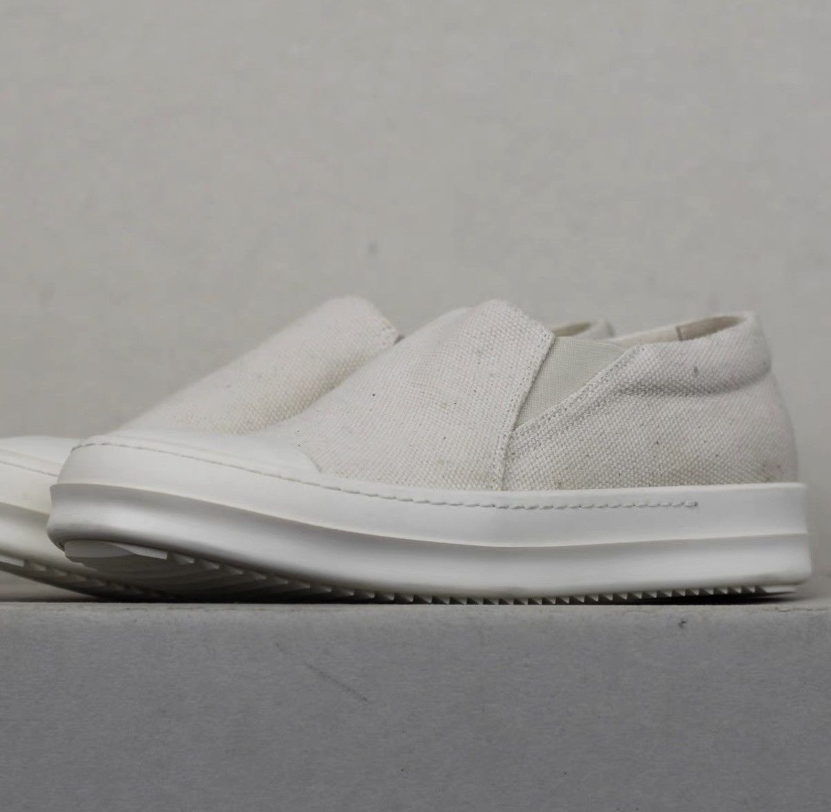 Rick Owens Rick Owens DRKSHDW Canvas Low-Top Slip-On Sneakers Size US 8 / IT 38 - 2 Thumbnail