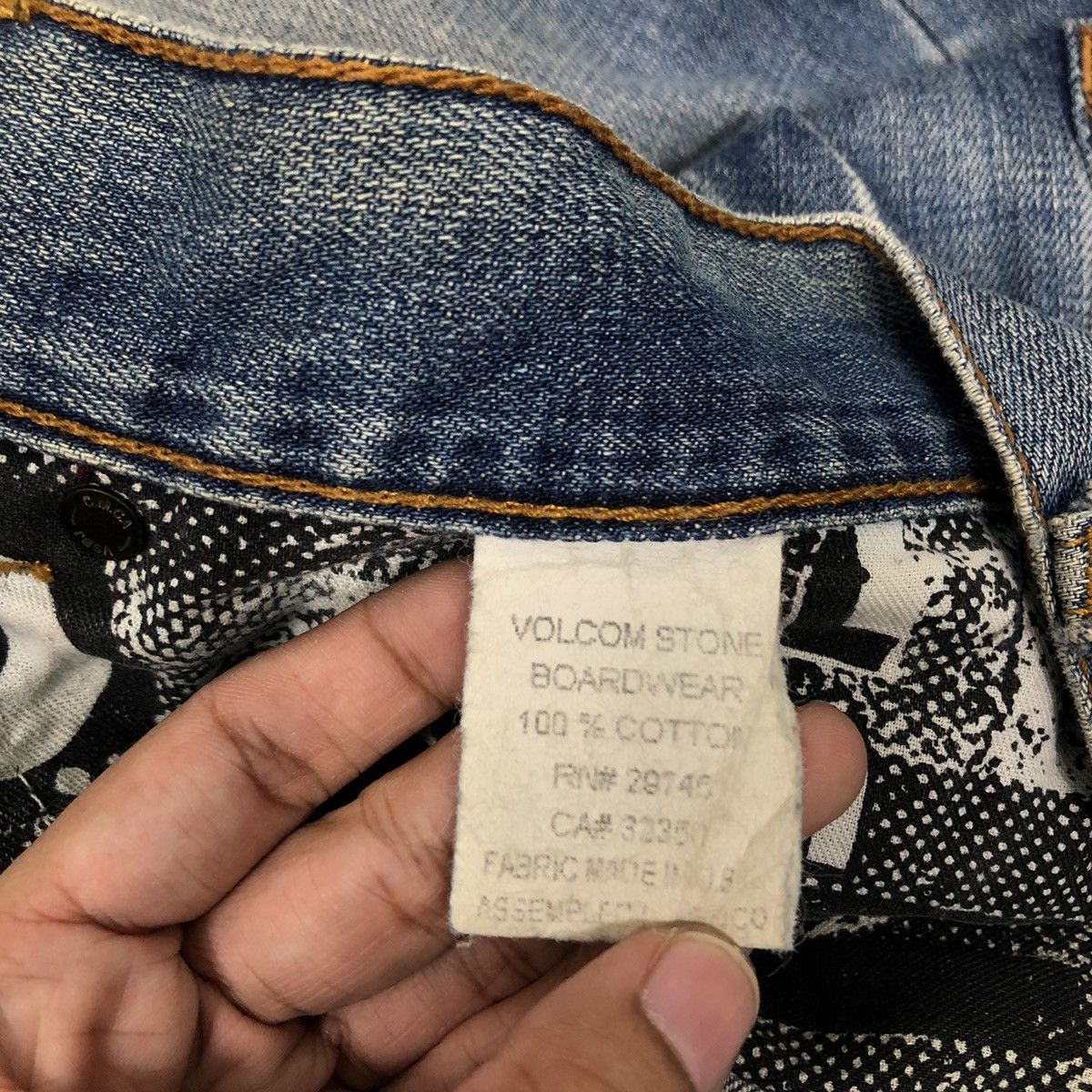 Volcom 🔥Distressed Denim Jeans Volcom Japan Rare Design Size US 34 / EU 50 - 16 Thumbnail