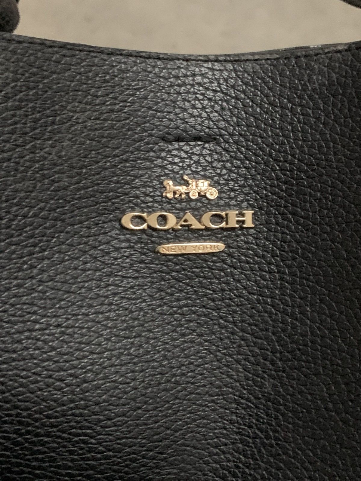 Coach Coach Town Bucket Bag pebble leather lgold/black Size ONE SIZE - 2 Thumbnail
