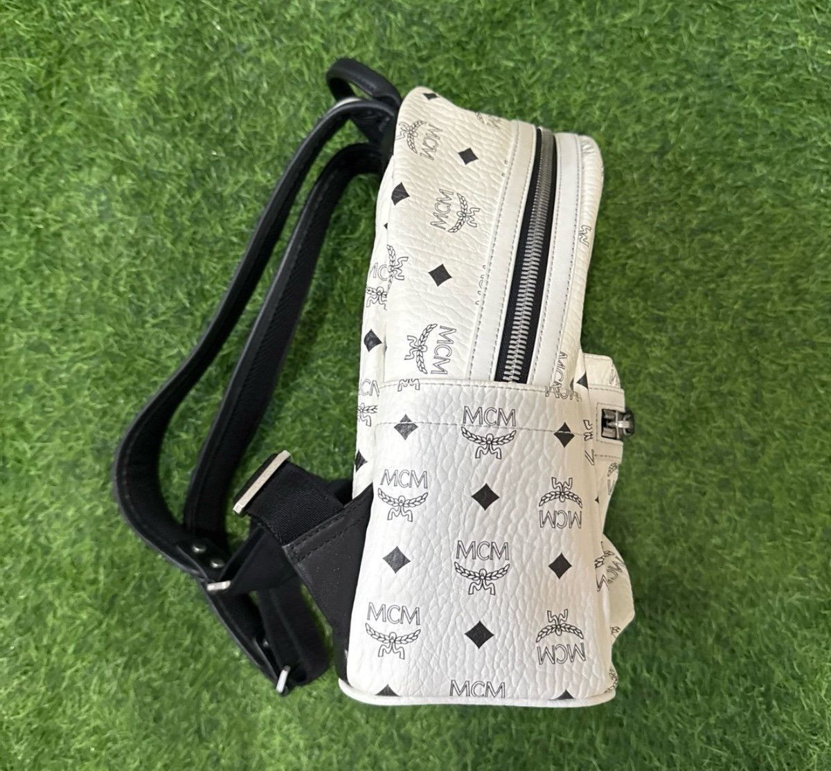 Designer × MCM × Vintage Authentic MCM White/Black Small vintage collectible Coated Size ONE SIZE - 5 Thumbnail