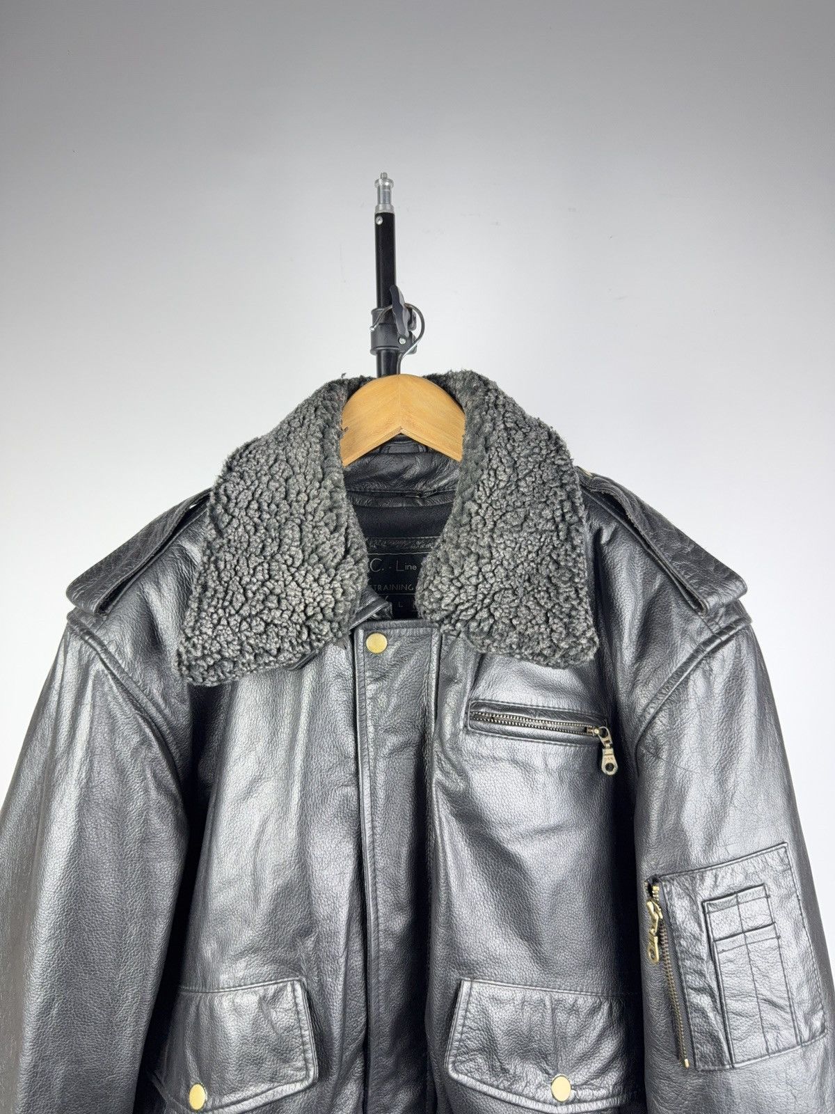Japanese Brand Vintage 90s Military Army USA Leather Bomber Flight Jacket Size US L / EU 52-54 / 3 - 4 Thumbnail